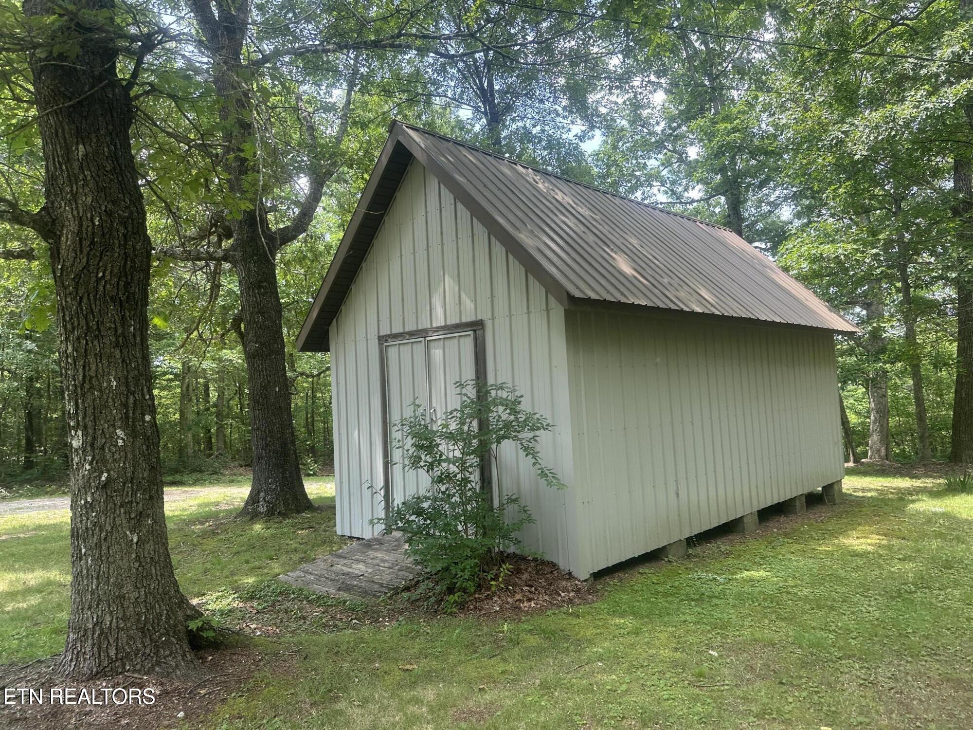 1016 Running Deer Property Photo 21
