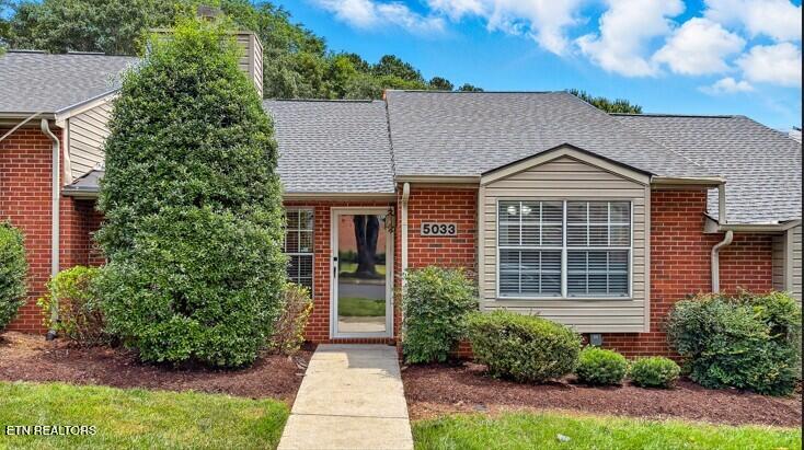 5033 Griffins Gate Lane Property Photo 1