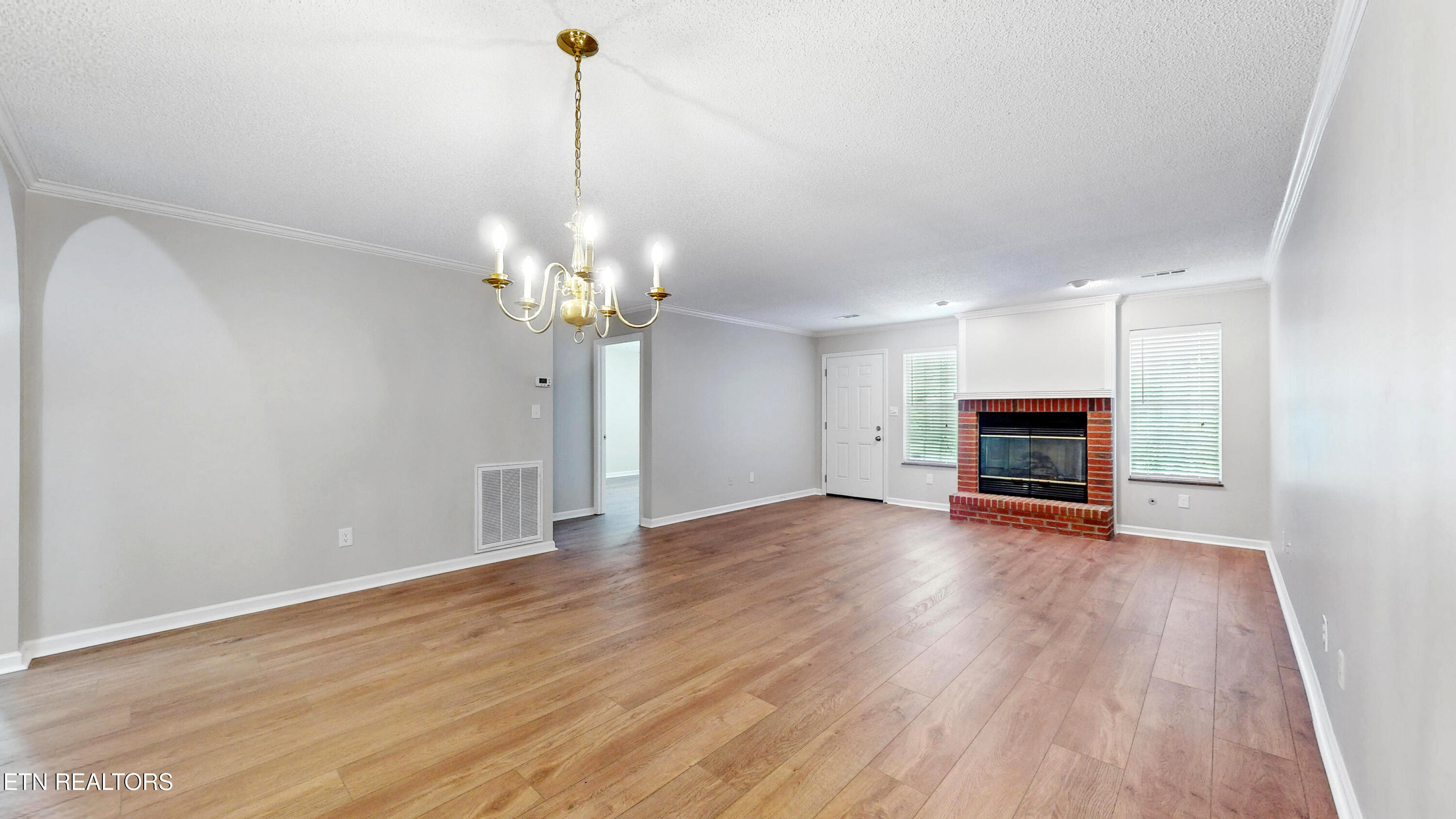 5033 Griffins Gate Lane Property Photo 4