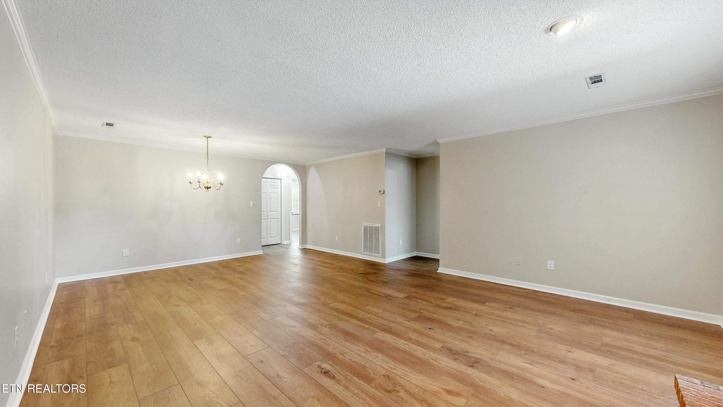 5033 Griffins Gate Lane Property Photo 5