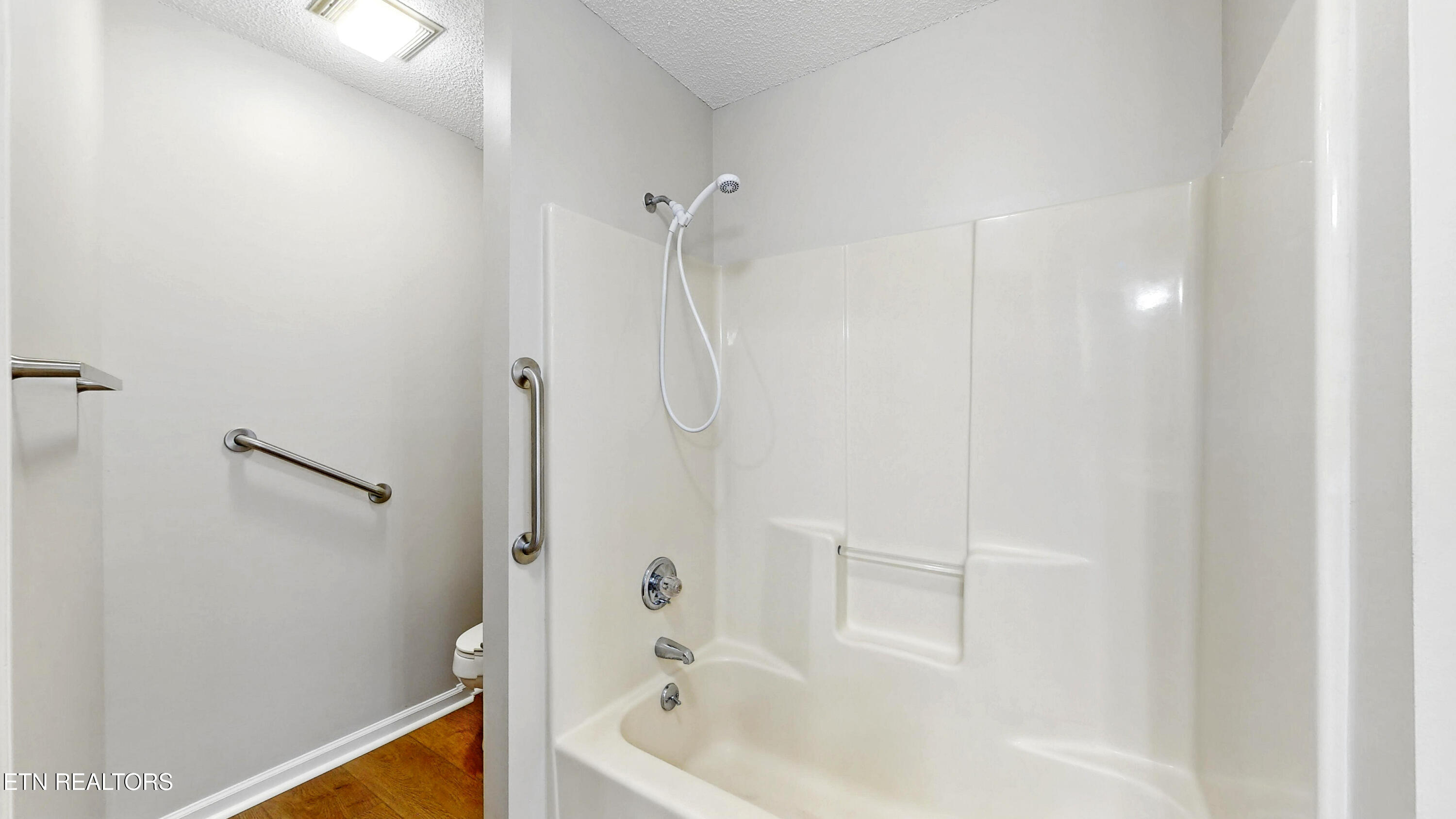 5033 Griffins Gate Lane Property Photo 16