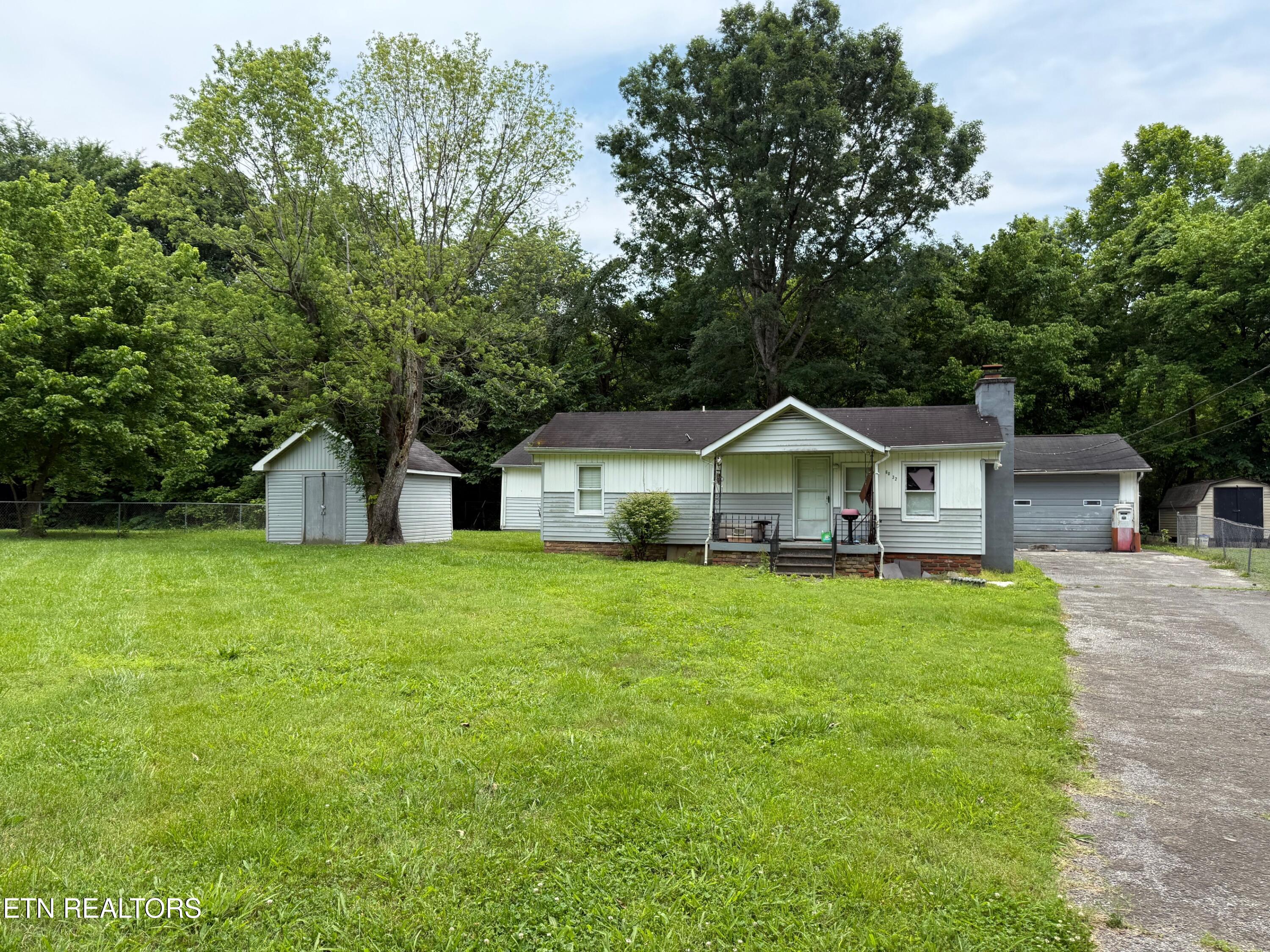 6032 Atkins Rd Property Photo 1