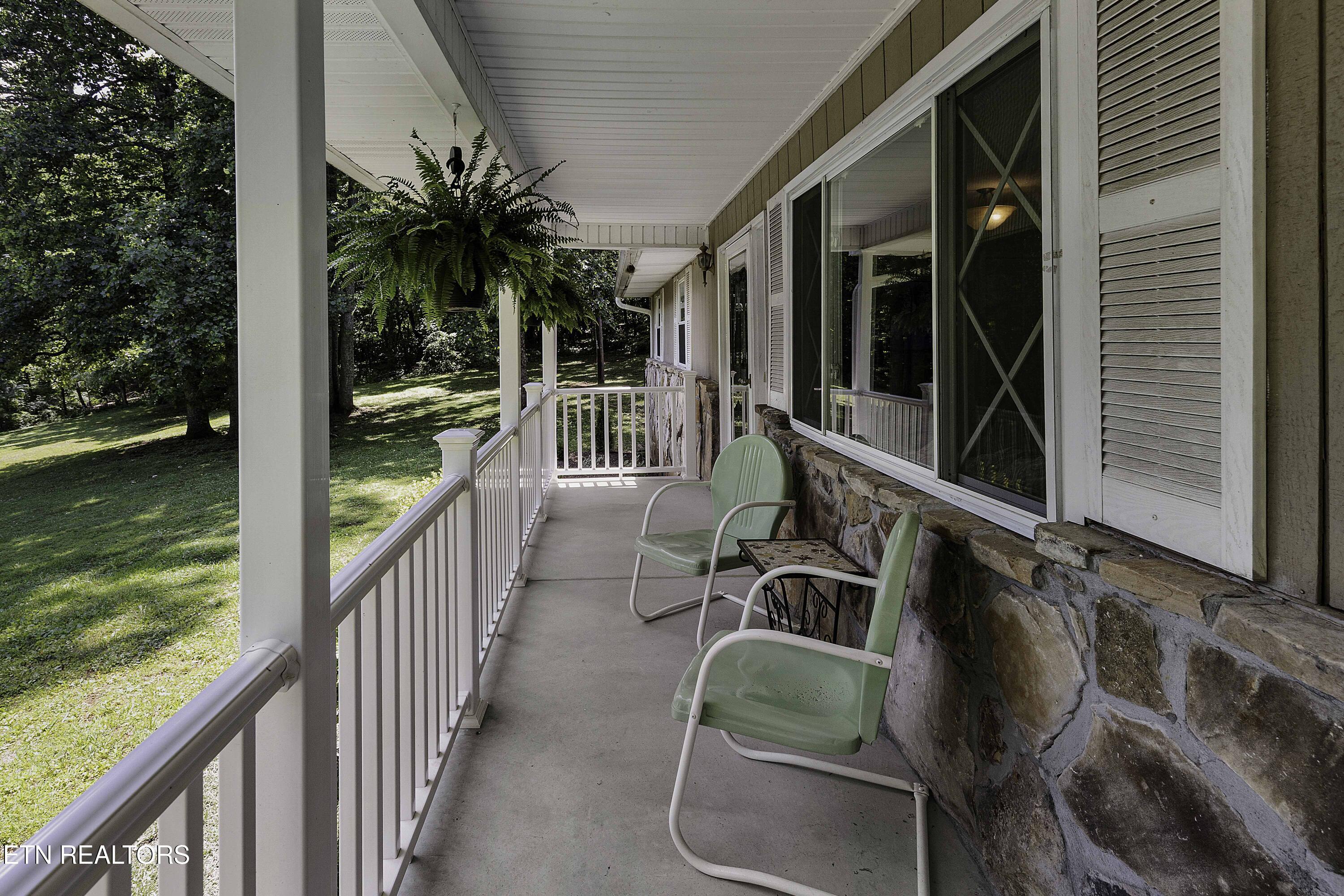 8452 Carr Lane Property Photo 4