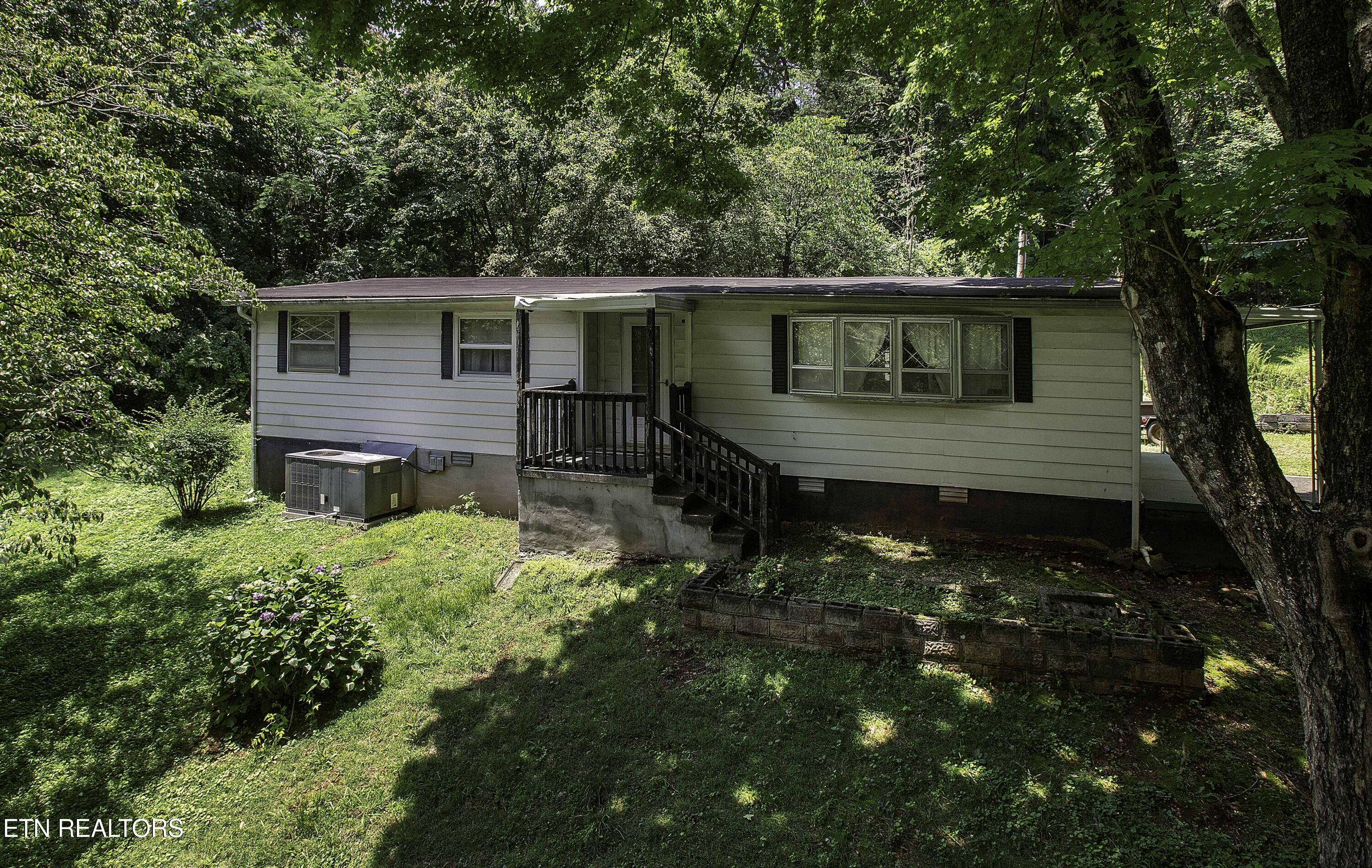 8452 Carr Lane Property Photo 33