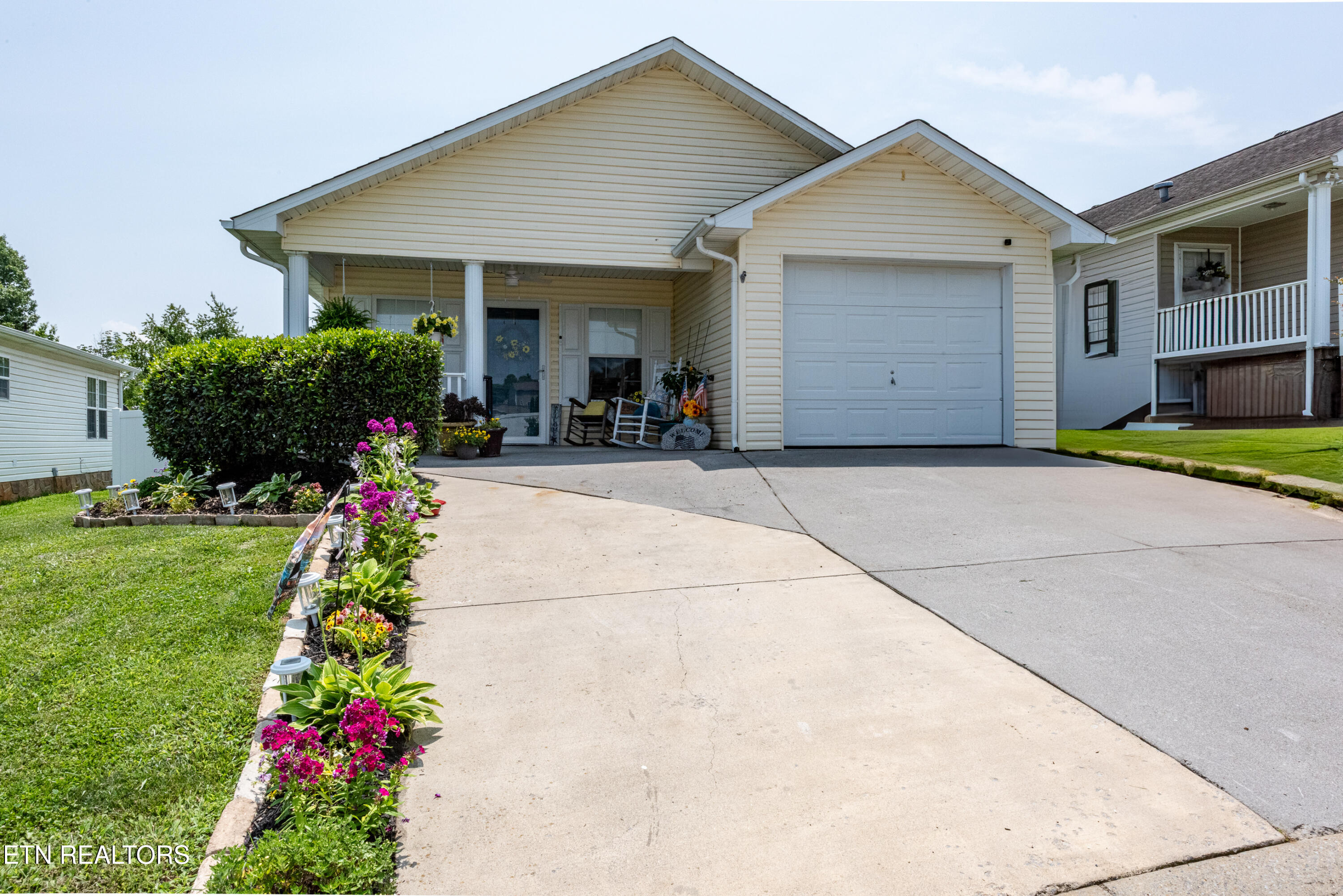 2544 Bay Meadows Way Property Photo 1