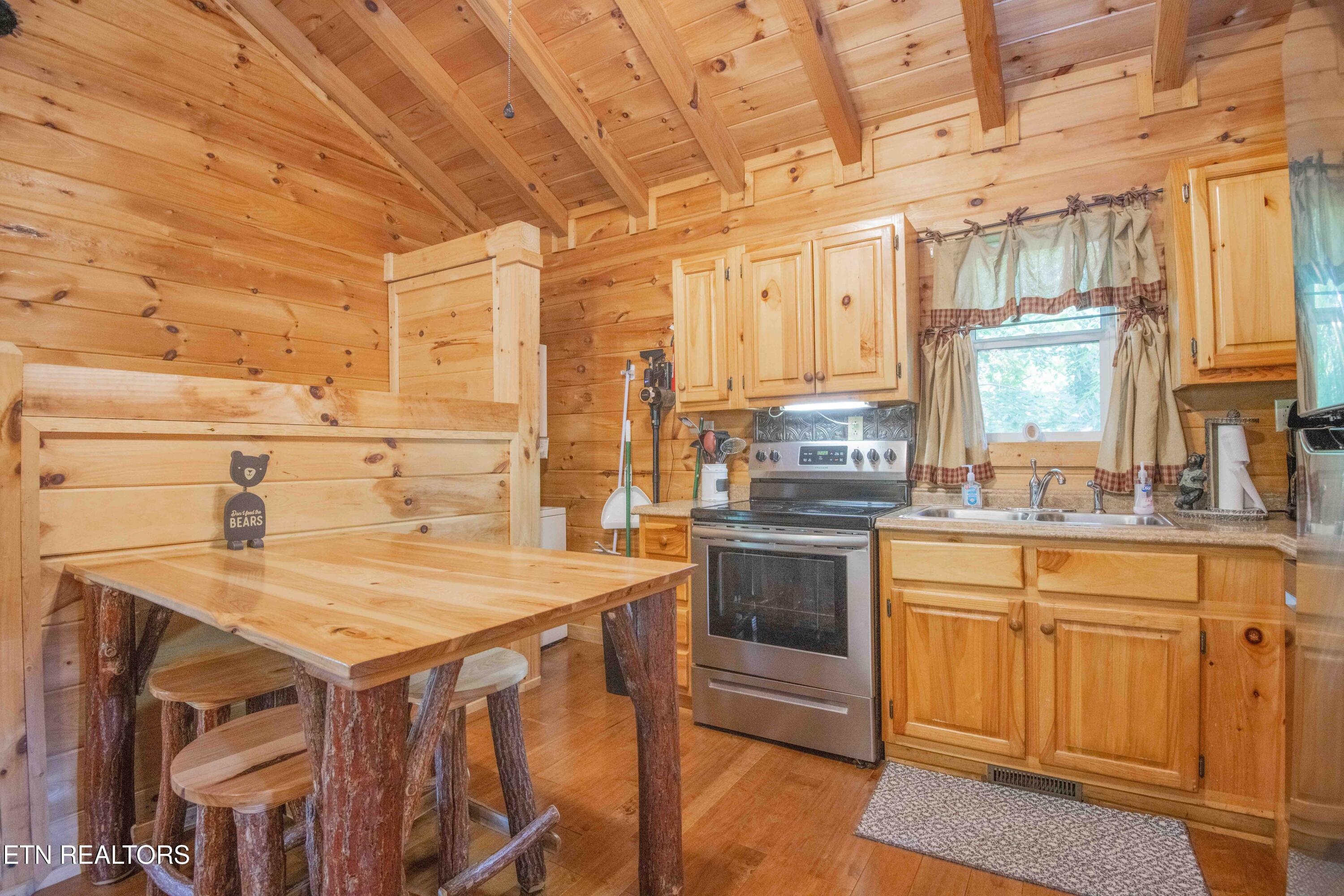 1615 Paradise Ridge Drive Property Photo 10