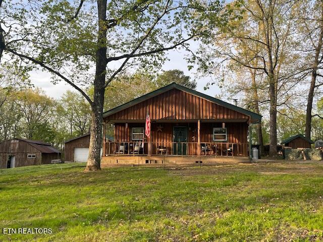 4016 Retro Hughes Rd