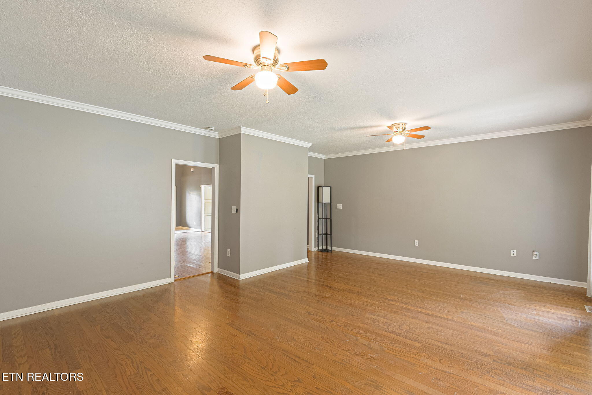 6813 Cardindale Drive Property Photo 22