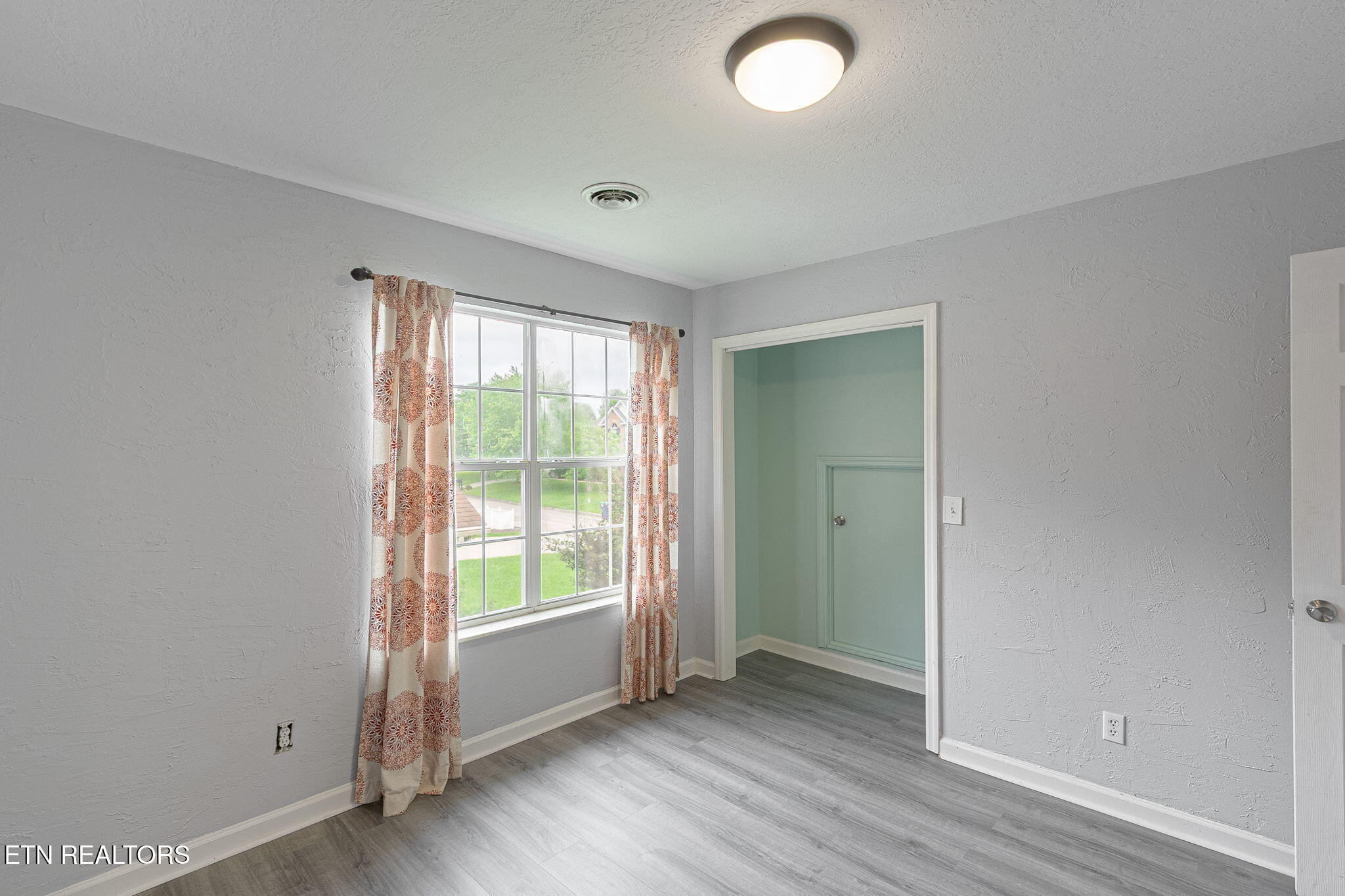 6813 Cardindale Drive Property Photo 33