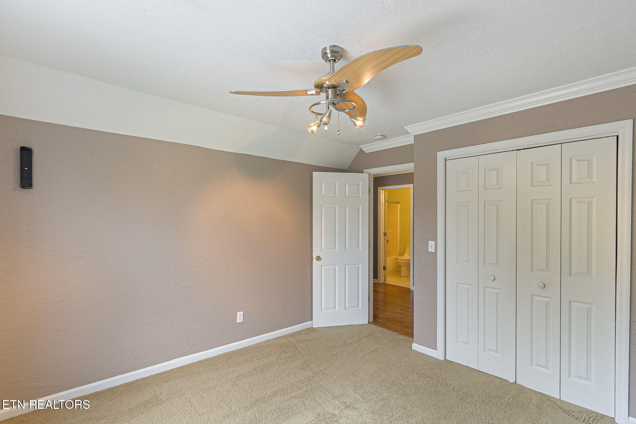 6813 Cardindale Drive Property Photo 35