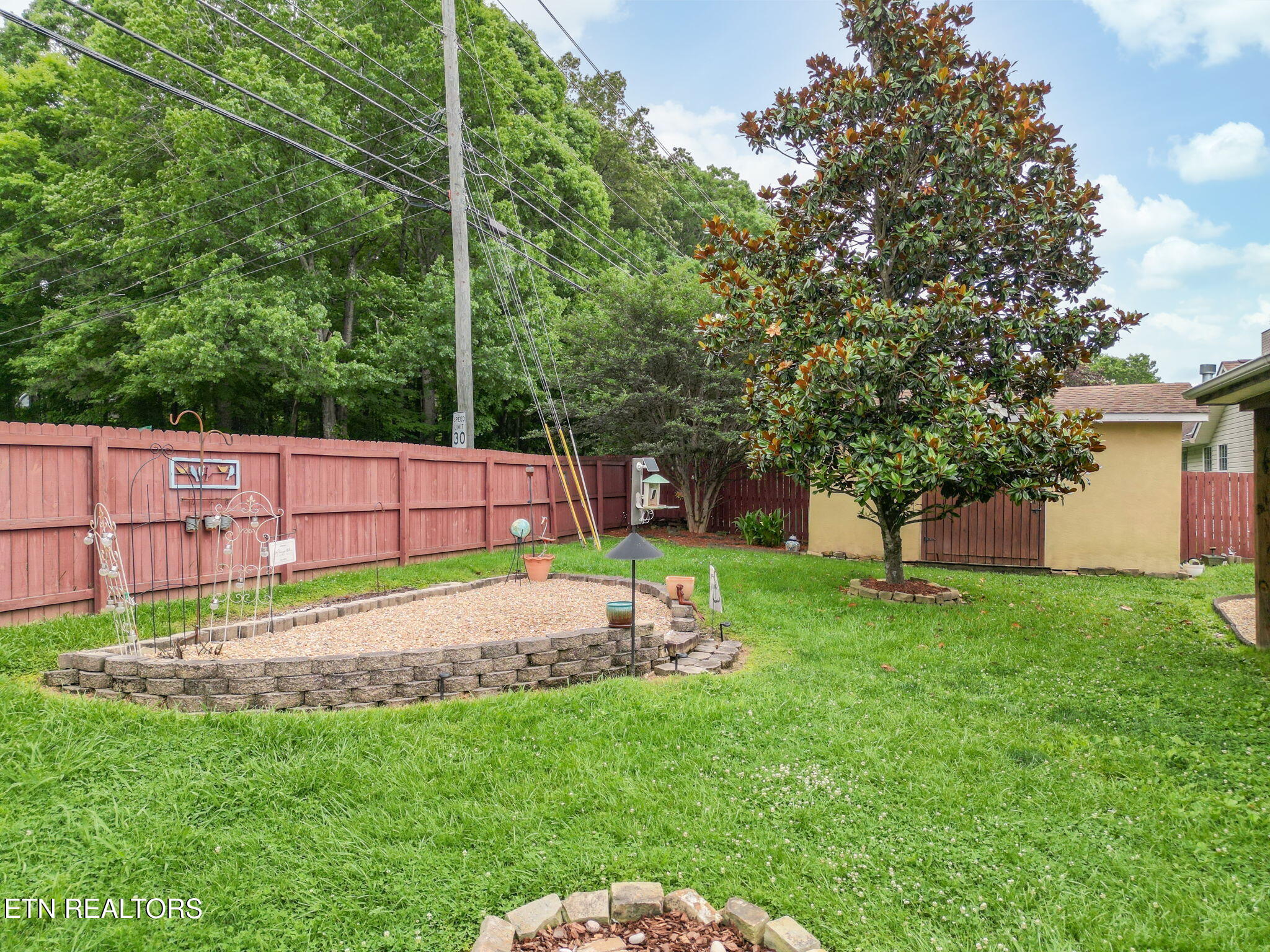 6813 Cardindale Drive Property Photo 40