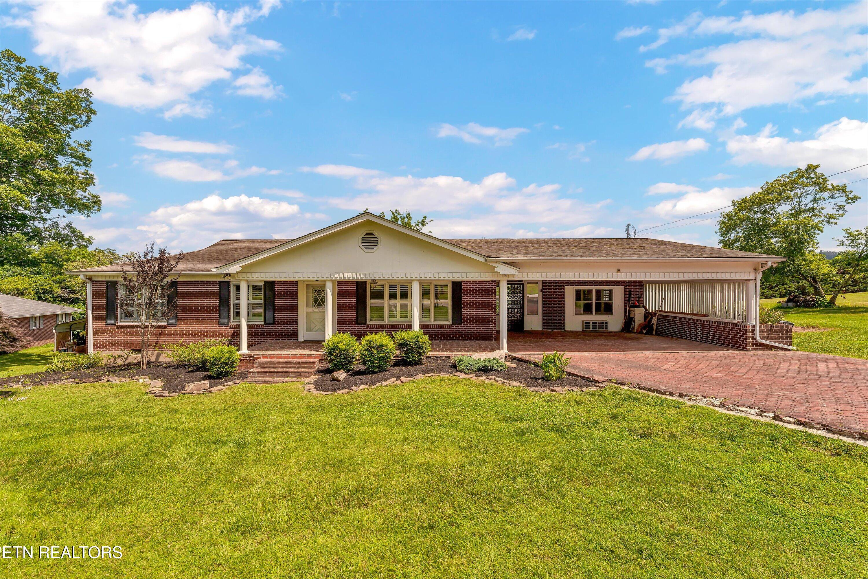 511 Robinson Drive Property Photo 1