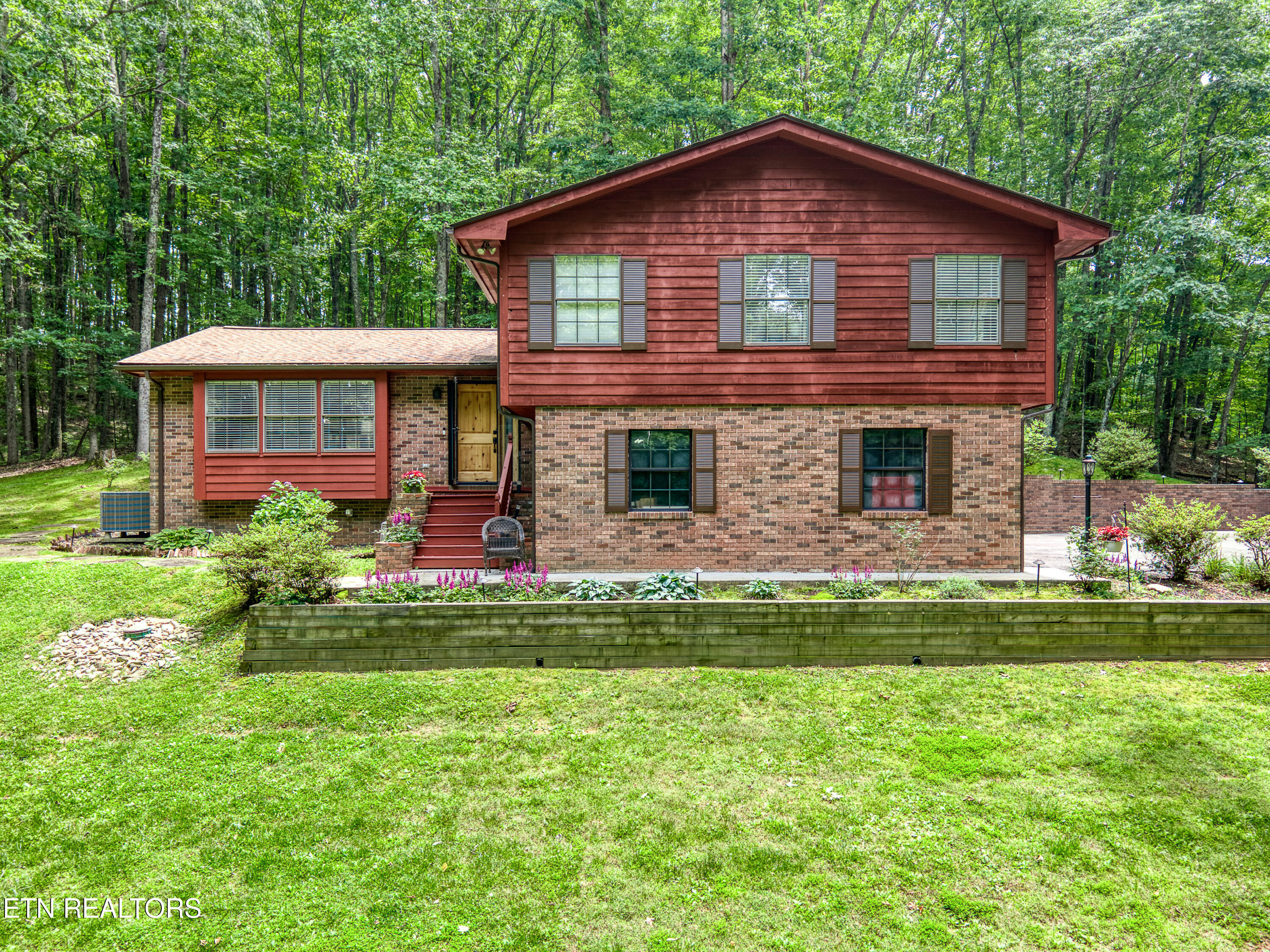 130 Pleasantview Drive Property Photo