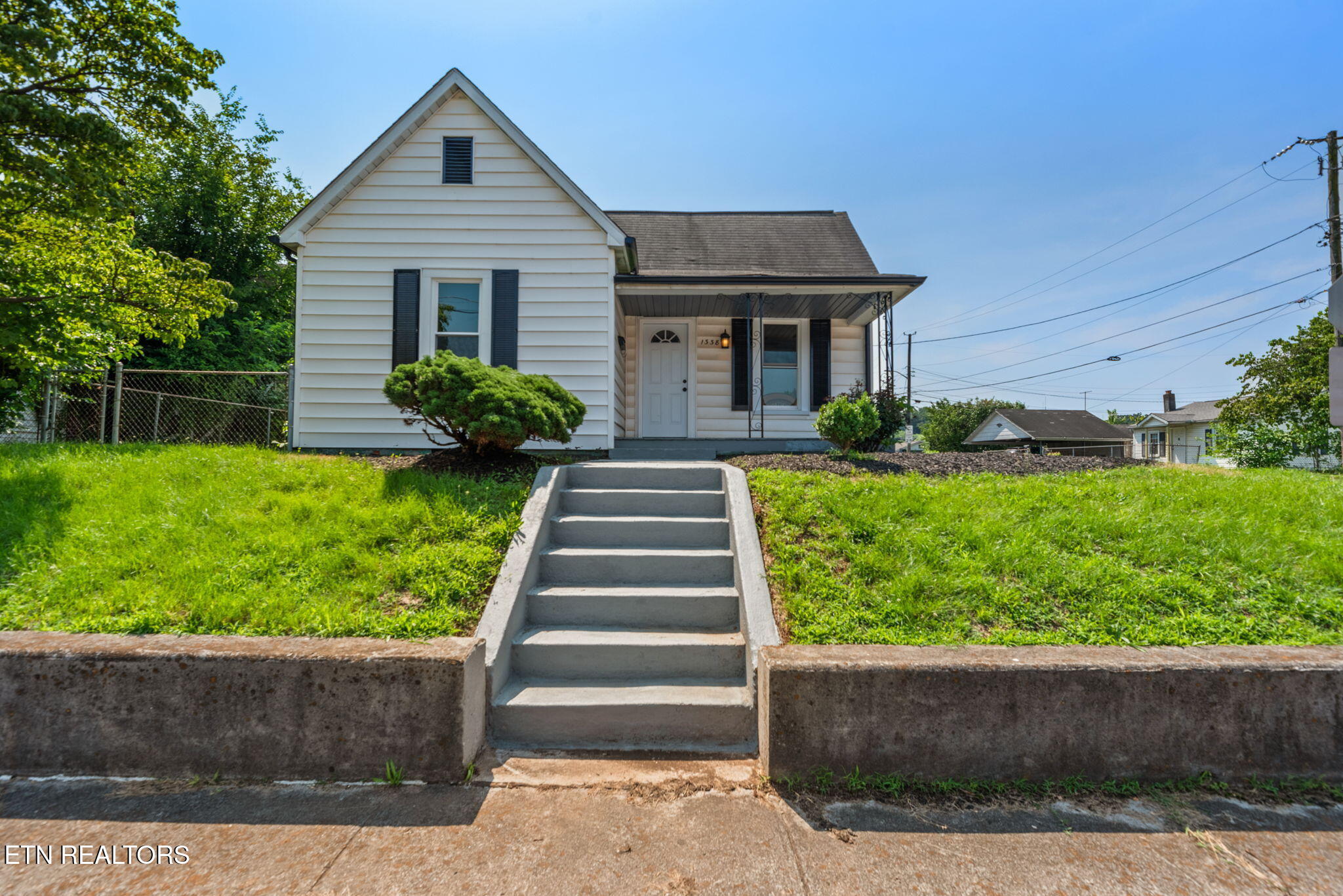 1338 Louisiana Ave Property Photo 1