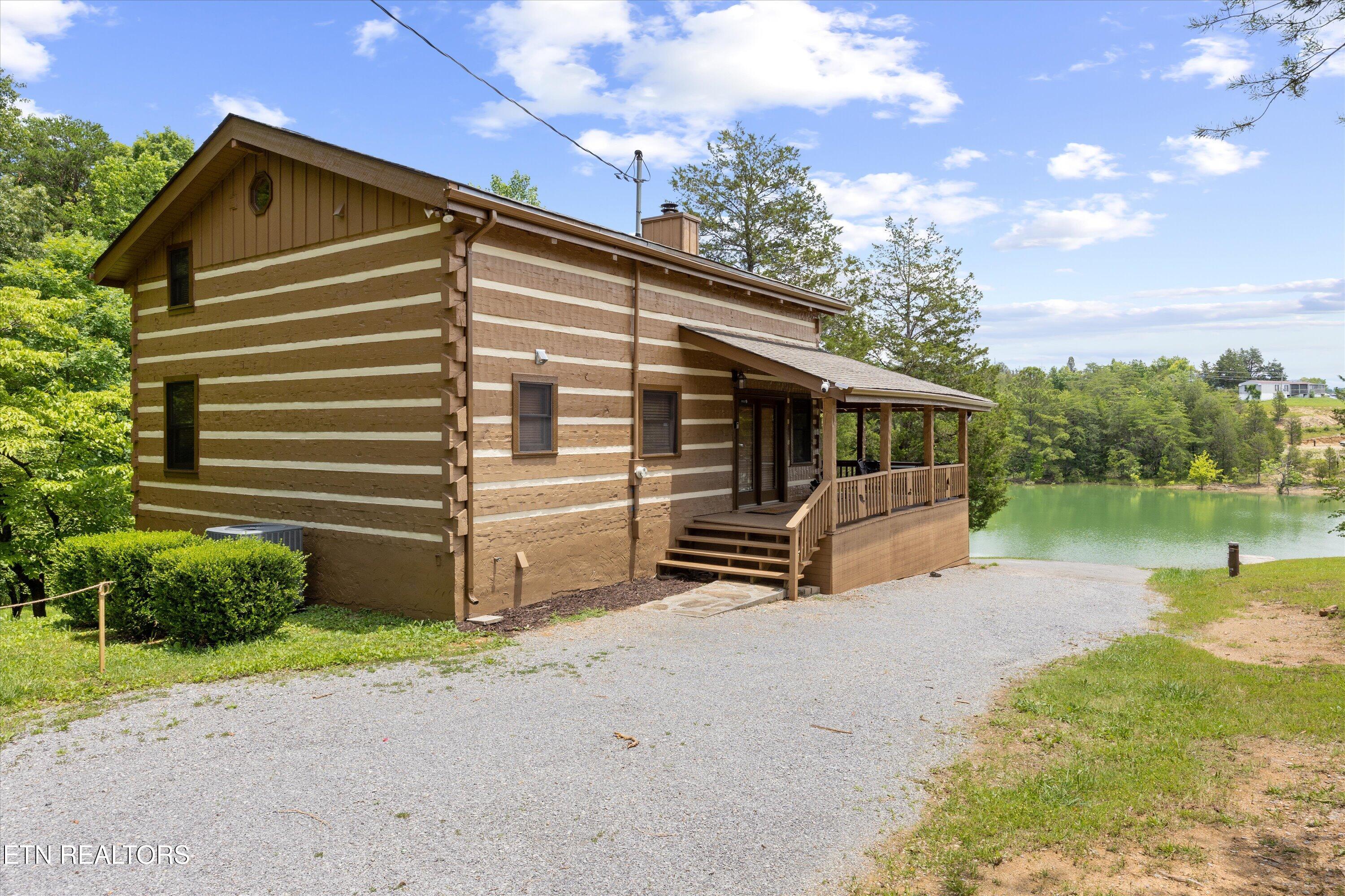 725 Driftwood Circle Property Photo 1