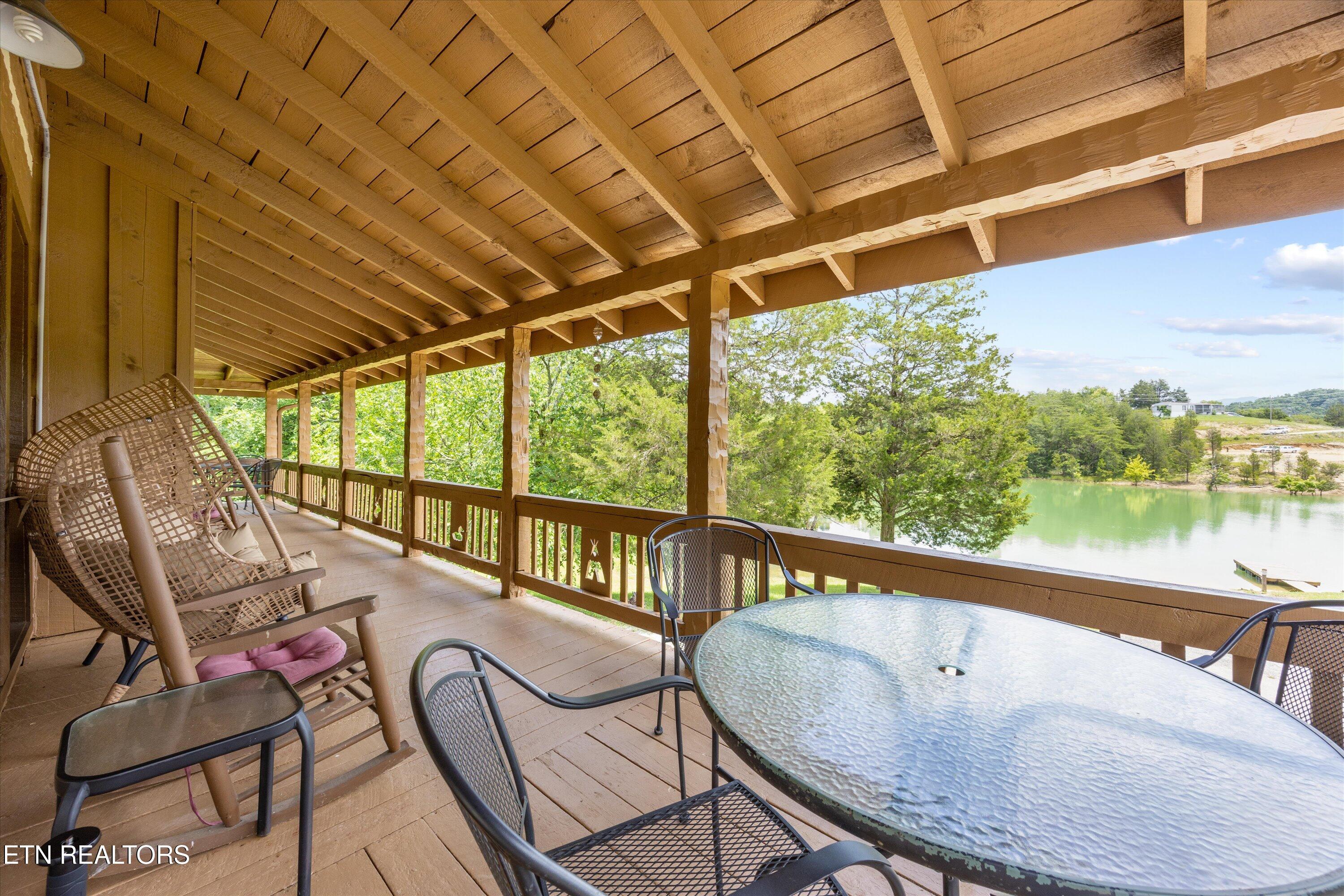 725 Driftwood Circle Property Photo 26