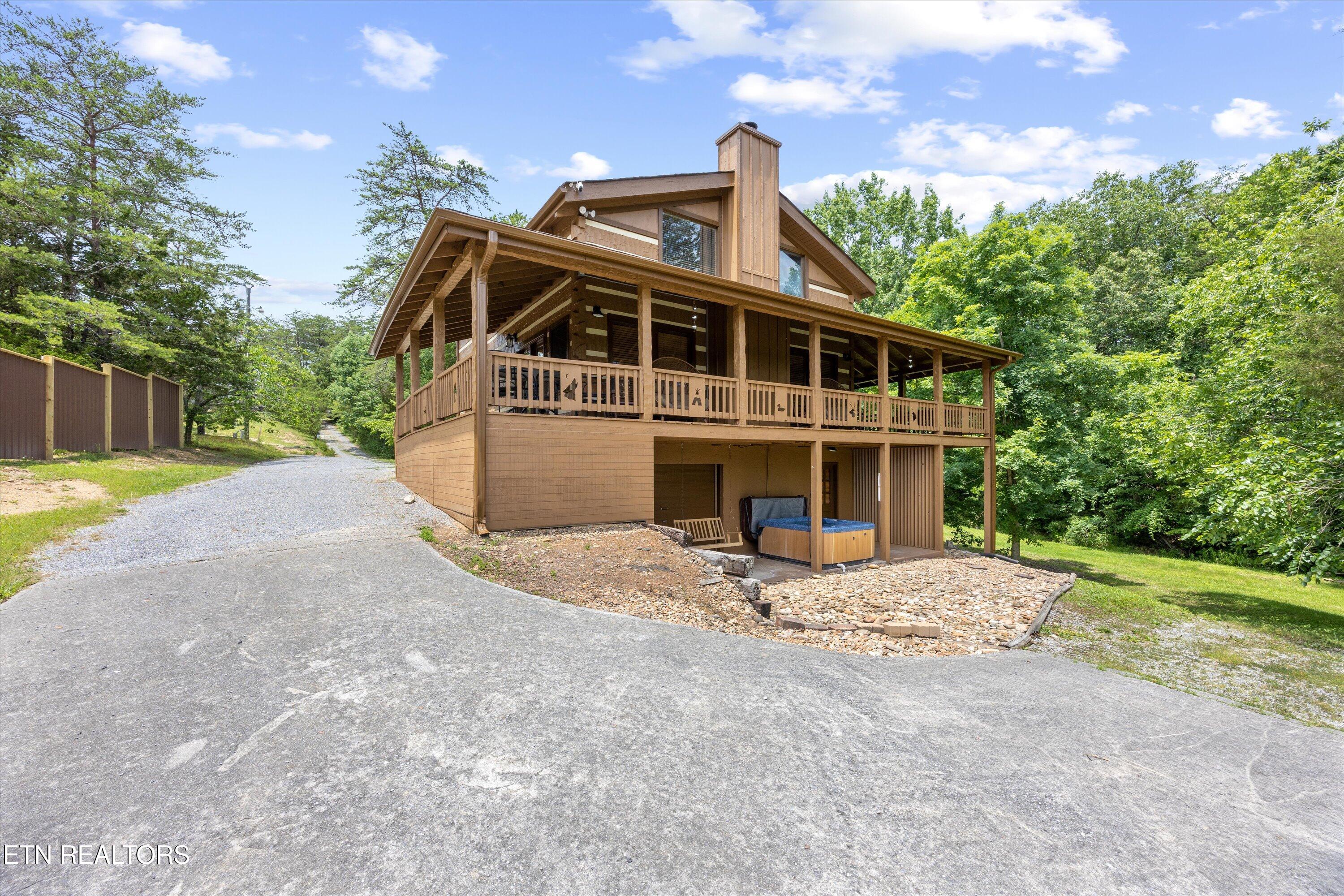 725 Driftwood Circle Property Photo 29