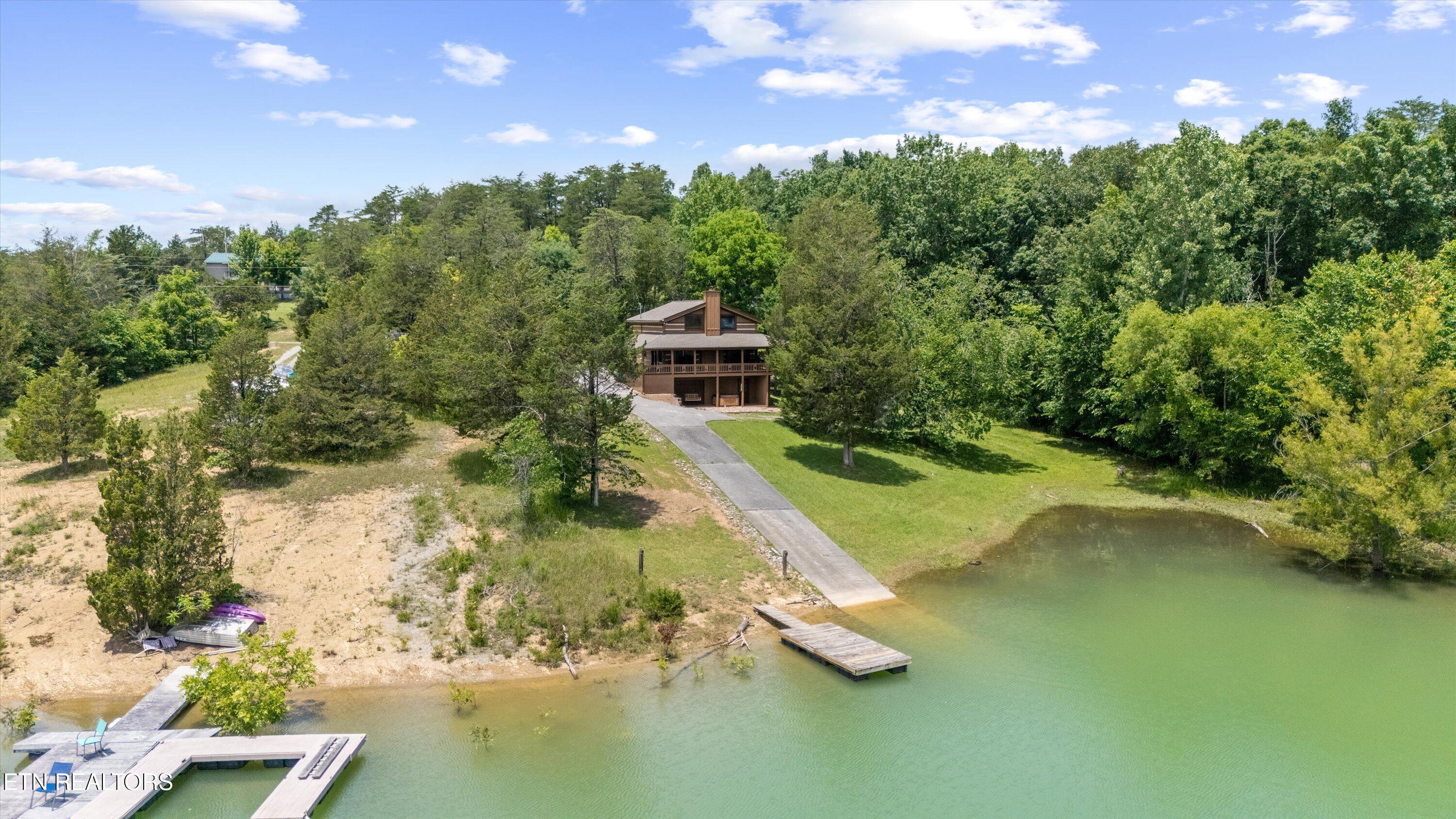 725 Driftwood Circle Property Photo 35