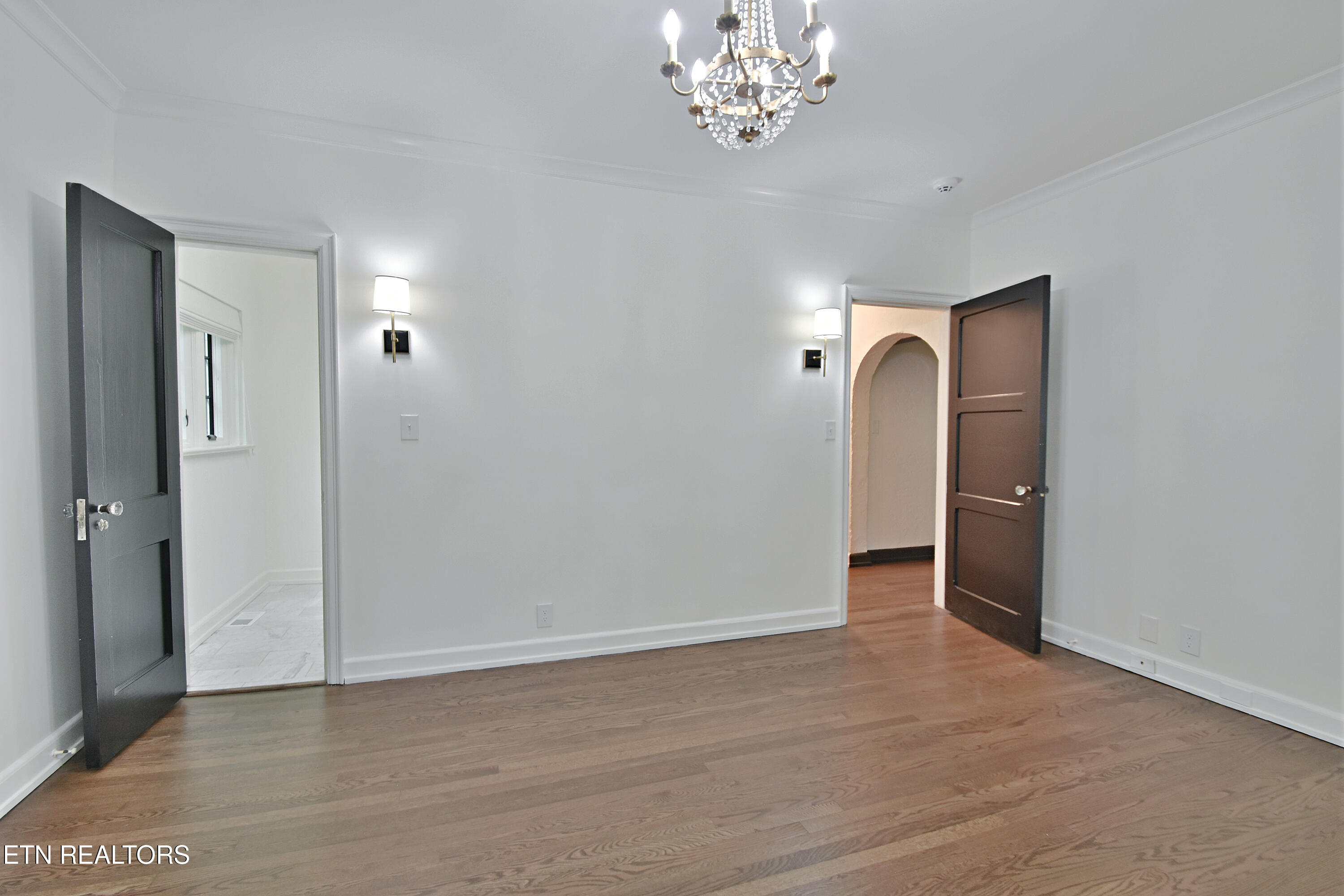 2221 Cherokee Blvd Property Photo 23