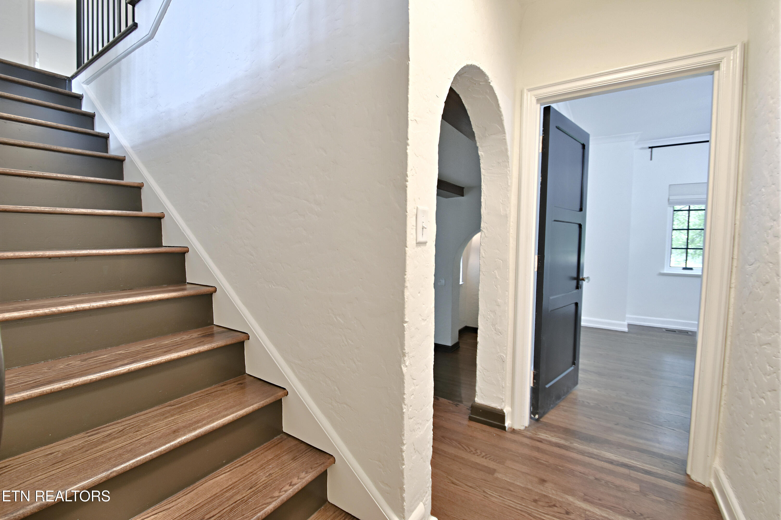 2221 Cherokee Blvd Property Photo 29