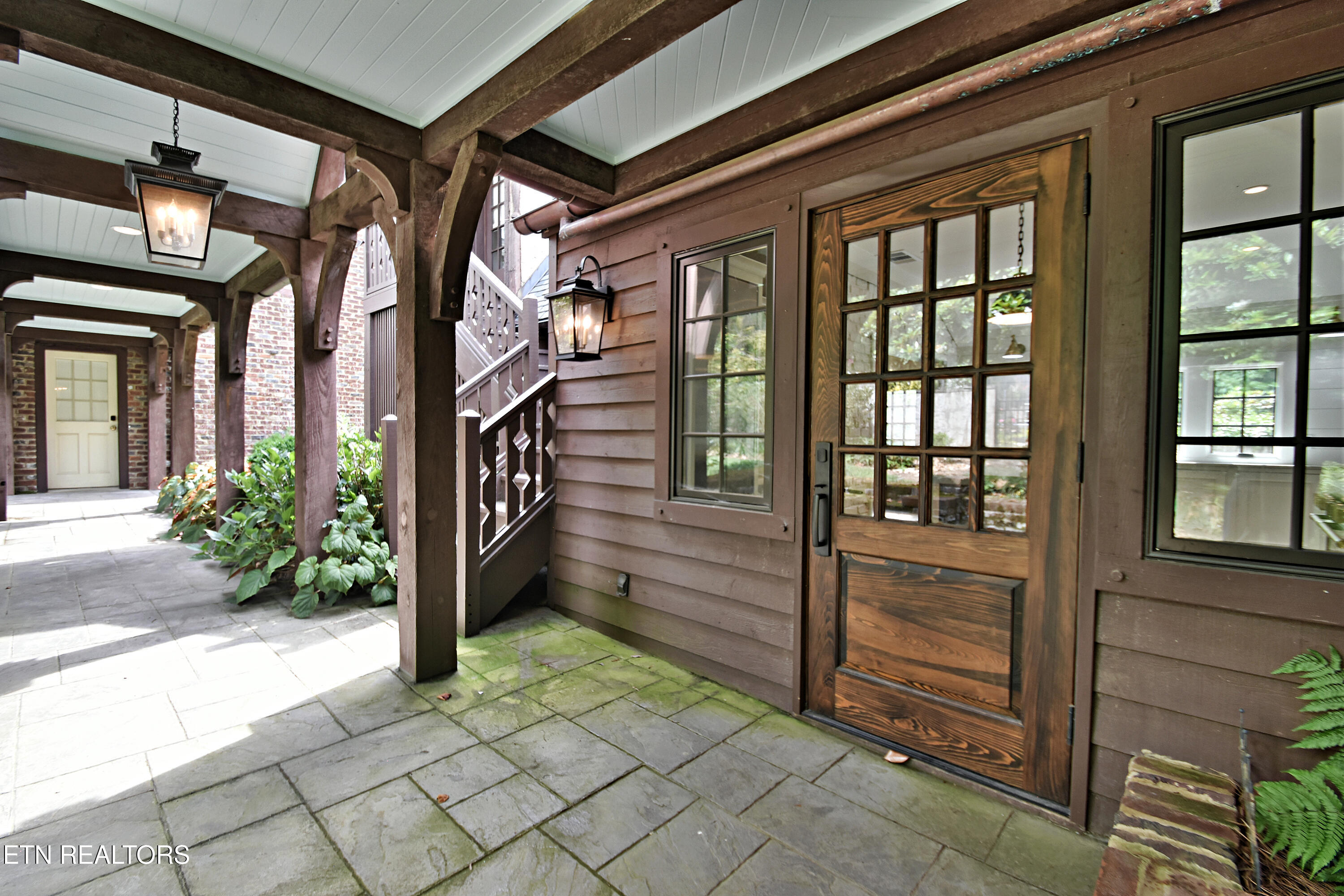 2221 Cherokee Blvd Property Photo 38