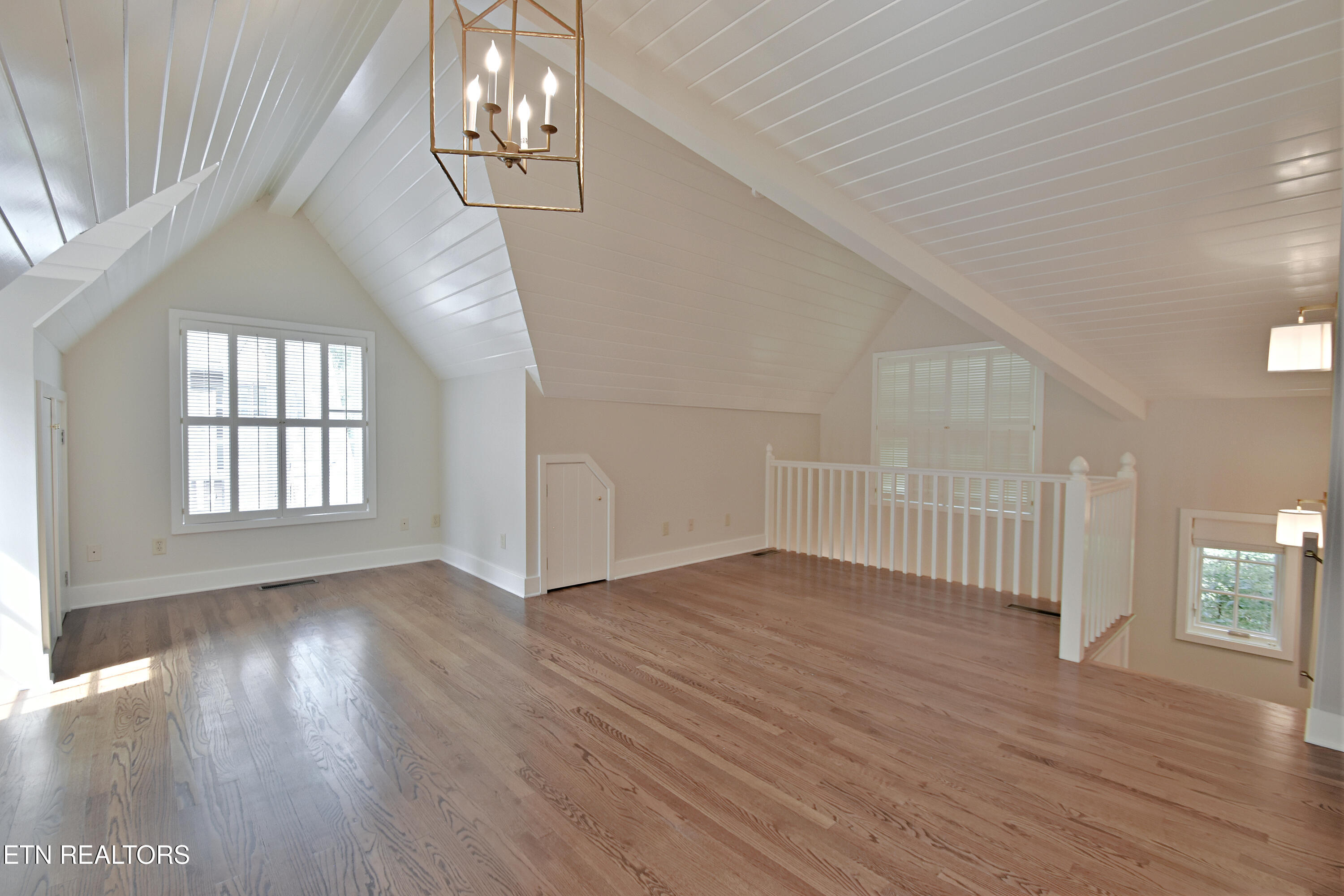 2221 Cherokee Blvd Property Photo 47