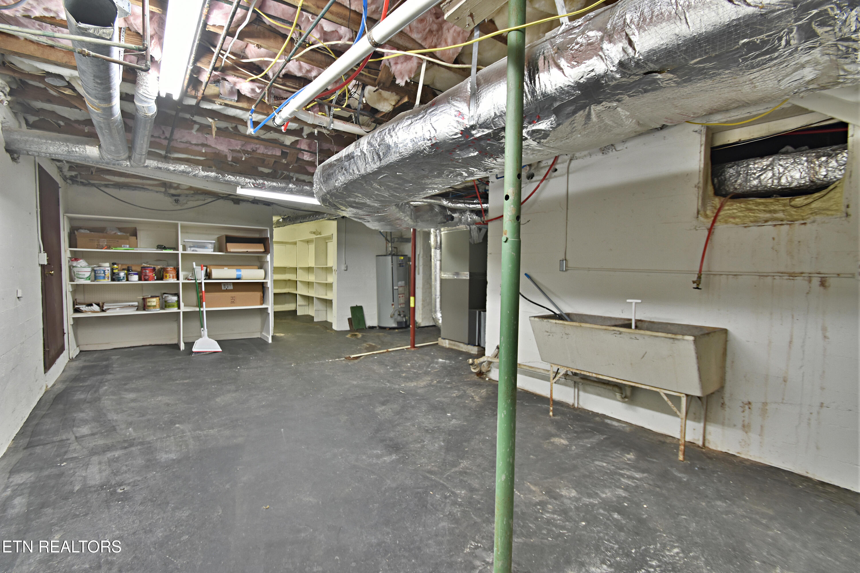 2221 Cherokee Blvd Property Photo 50