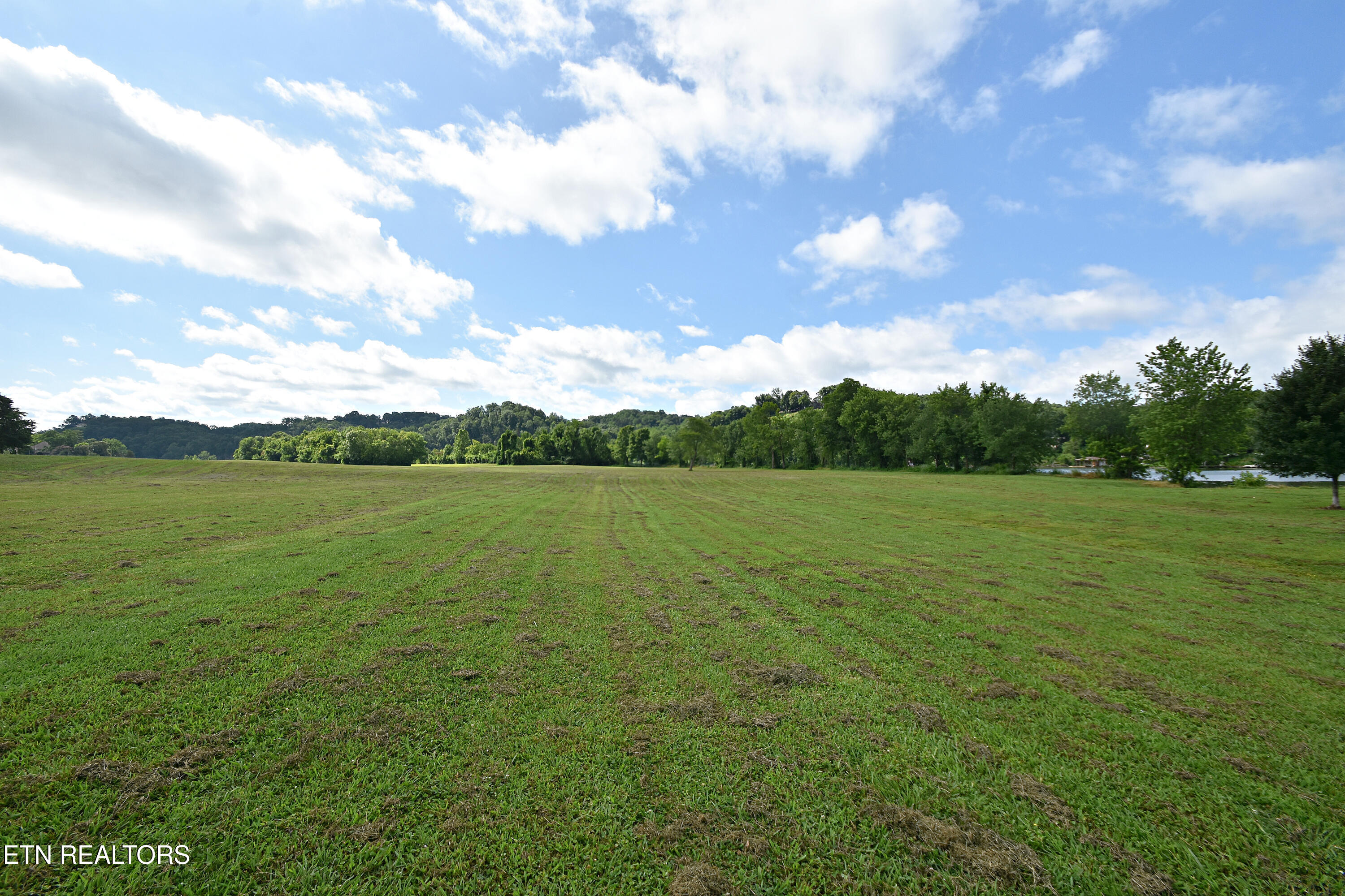 2221 Cherokee Blvd Property Photo 58