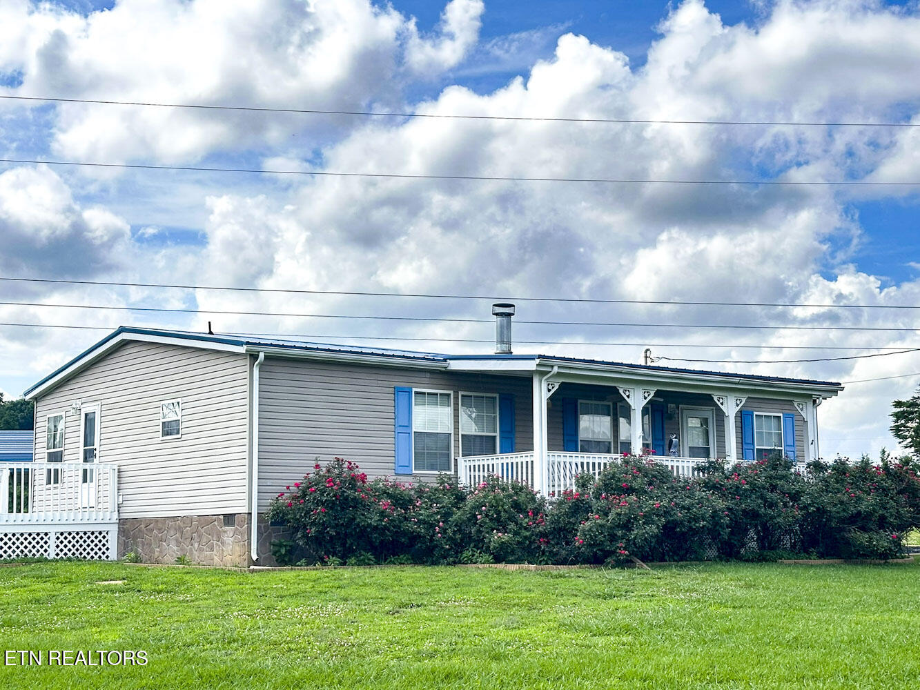 1467 Squire Fox Rd Property Photo 1