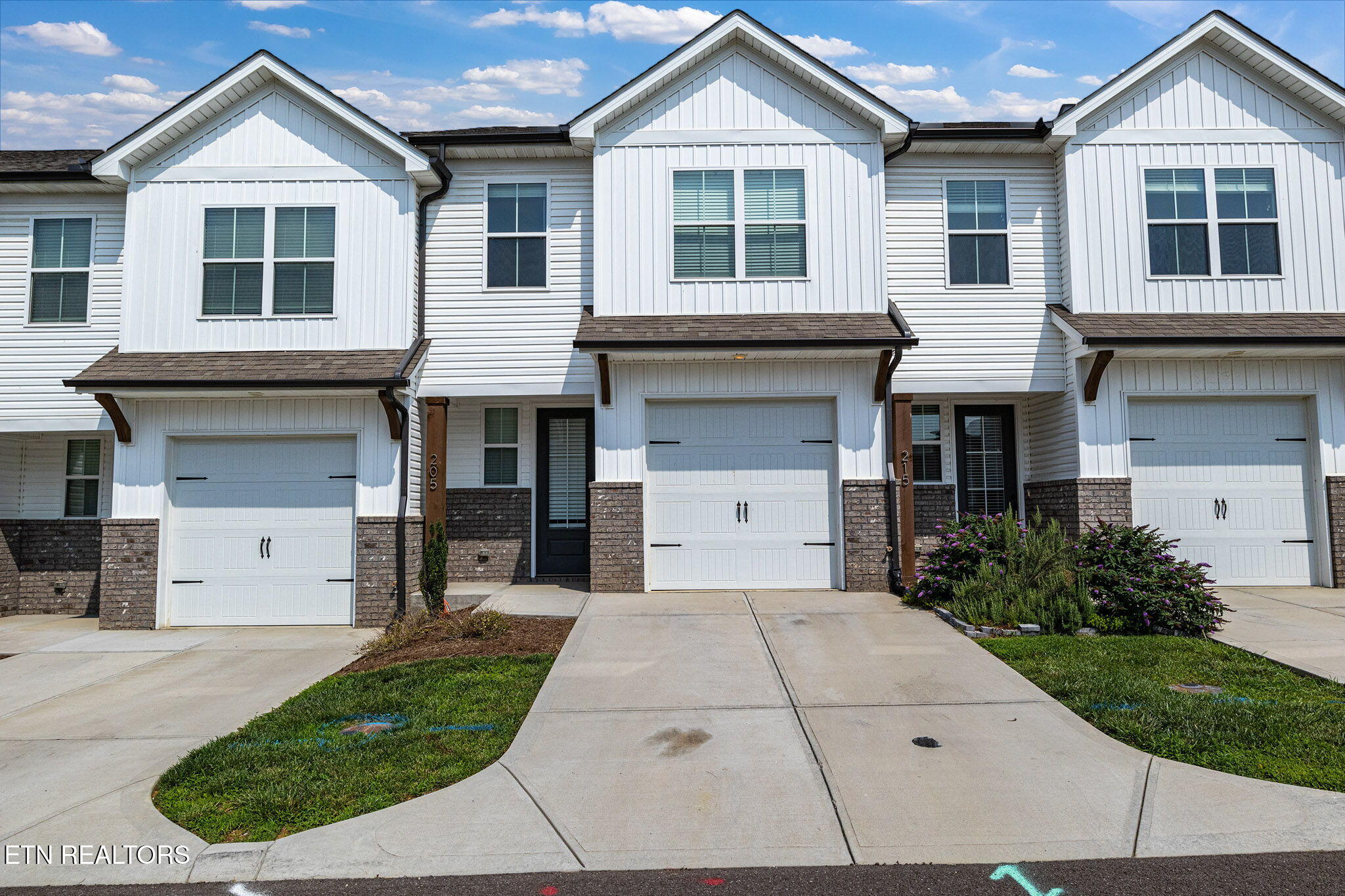 205 Harper Village Way Property Photo 1