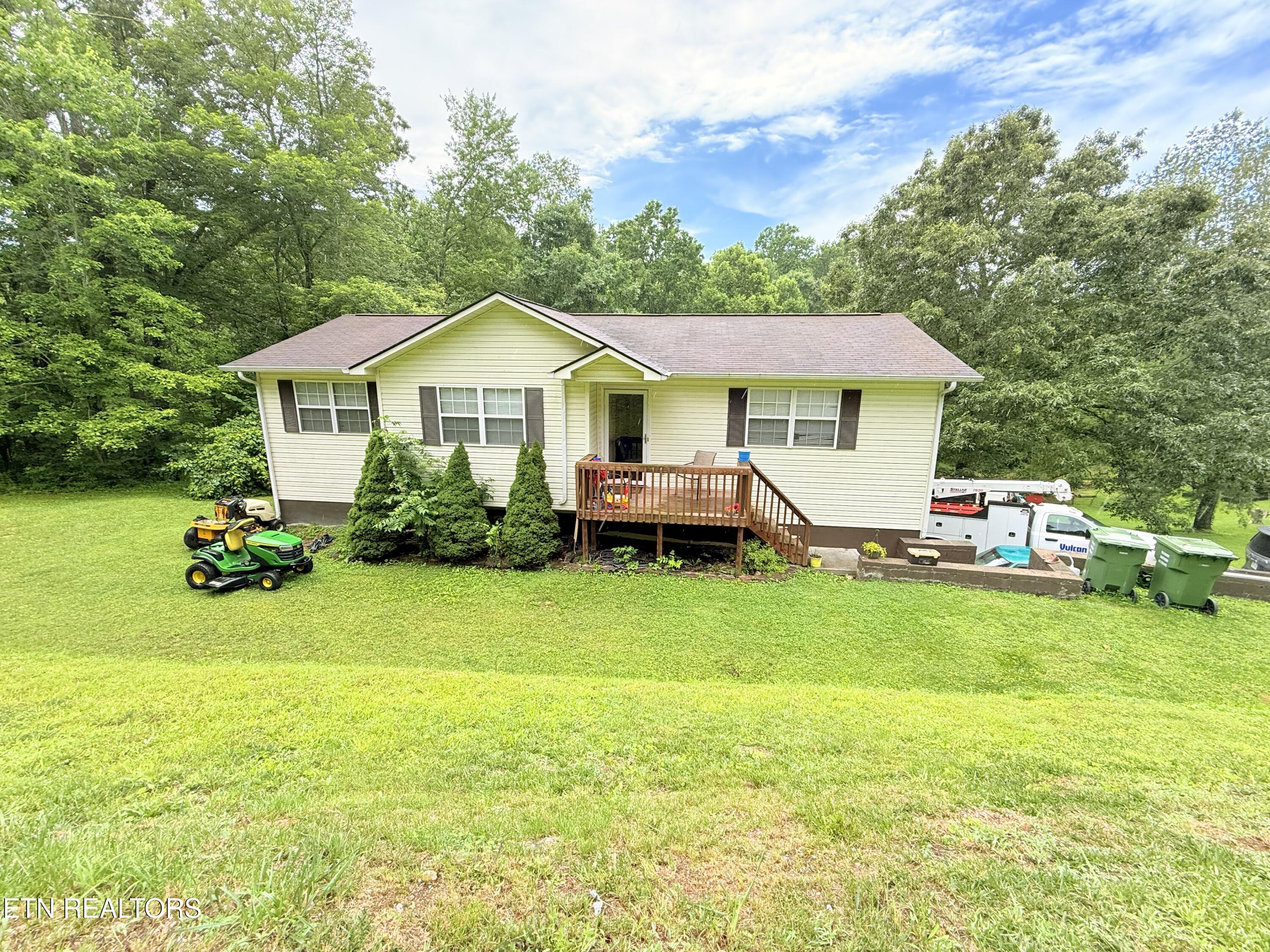 641 Harmon Rd Property Photo