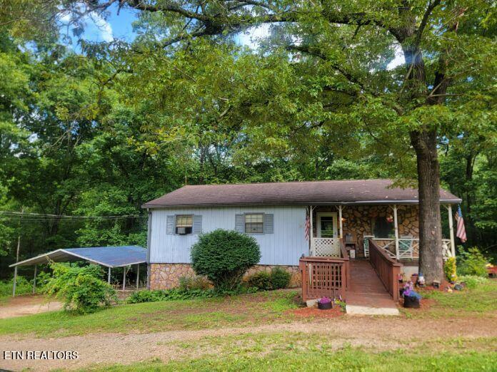 398 Len Mar Rd Property Photo 1