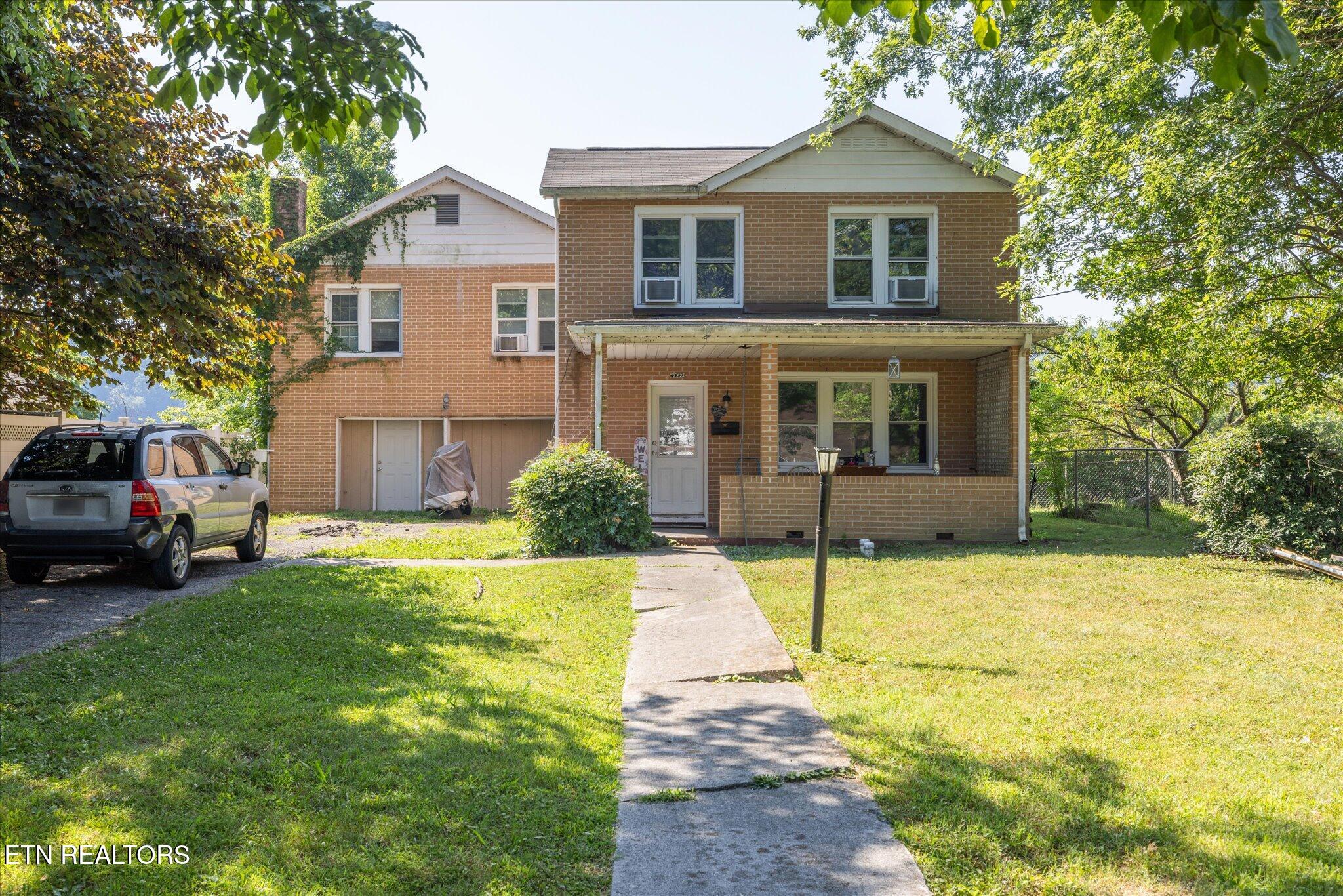 722 Sewanee St Property Photo 1