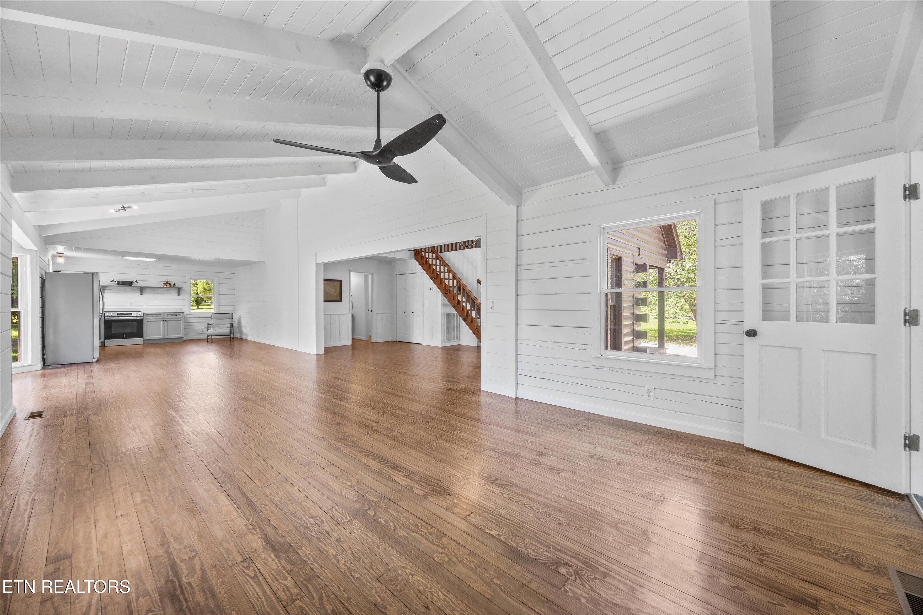 284 Savannah Shores Drive Property Photo 15