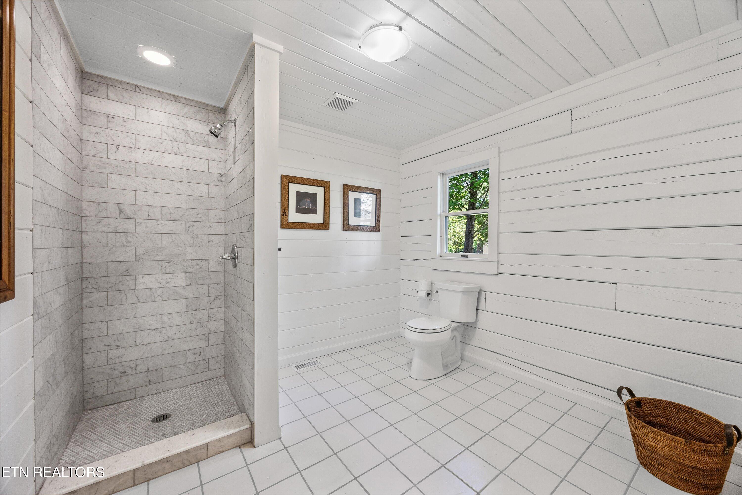 284 Savannah Shores Drive Property Photo 25