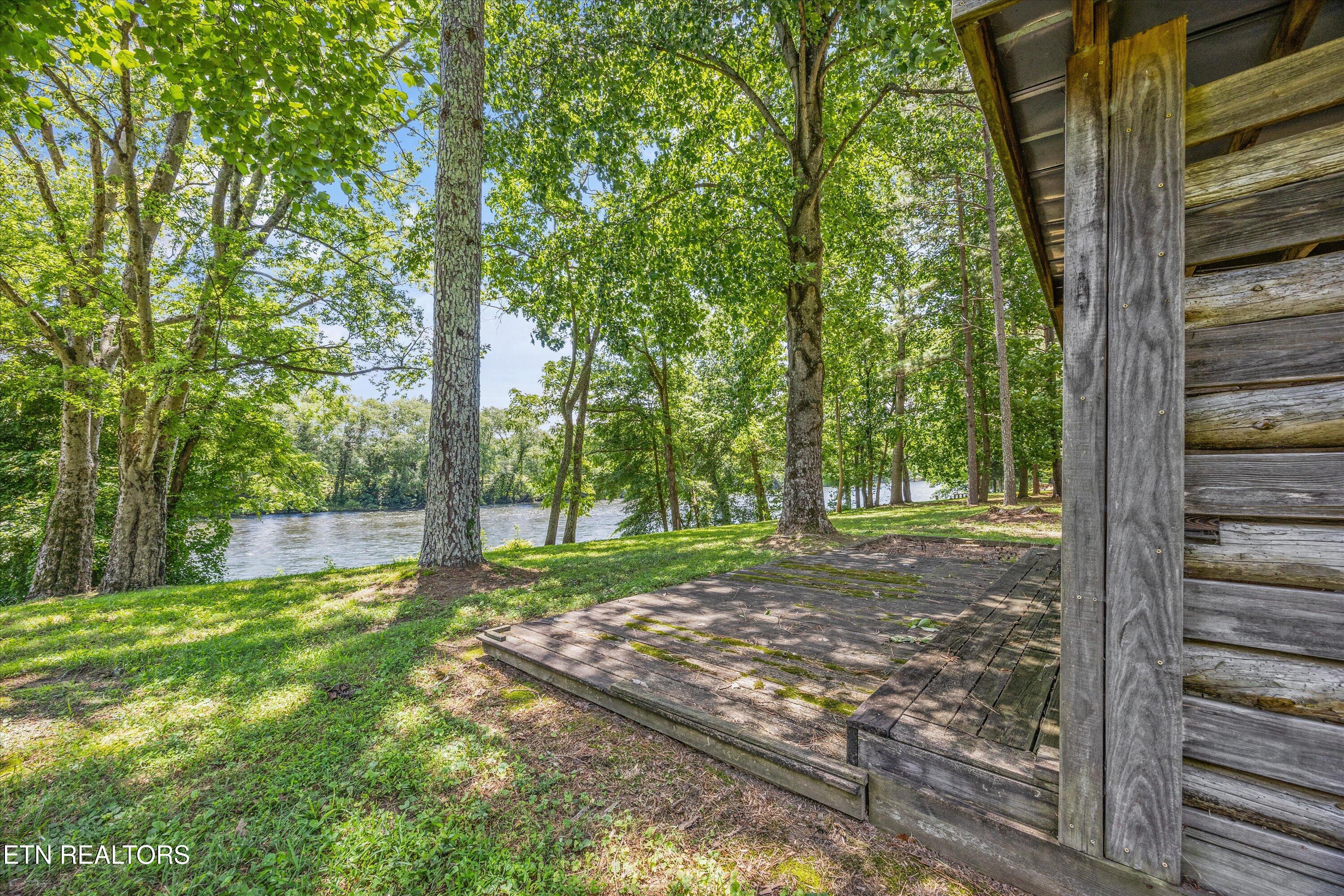 284 Savannah Shores Drive Property Photo 35