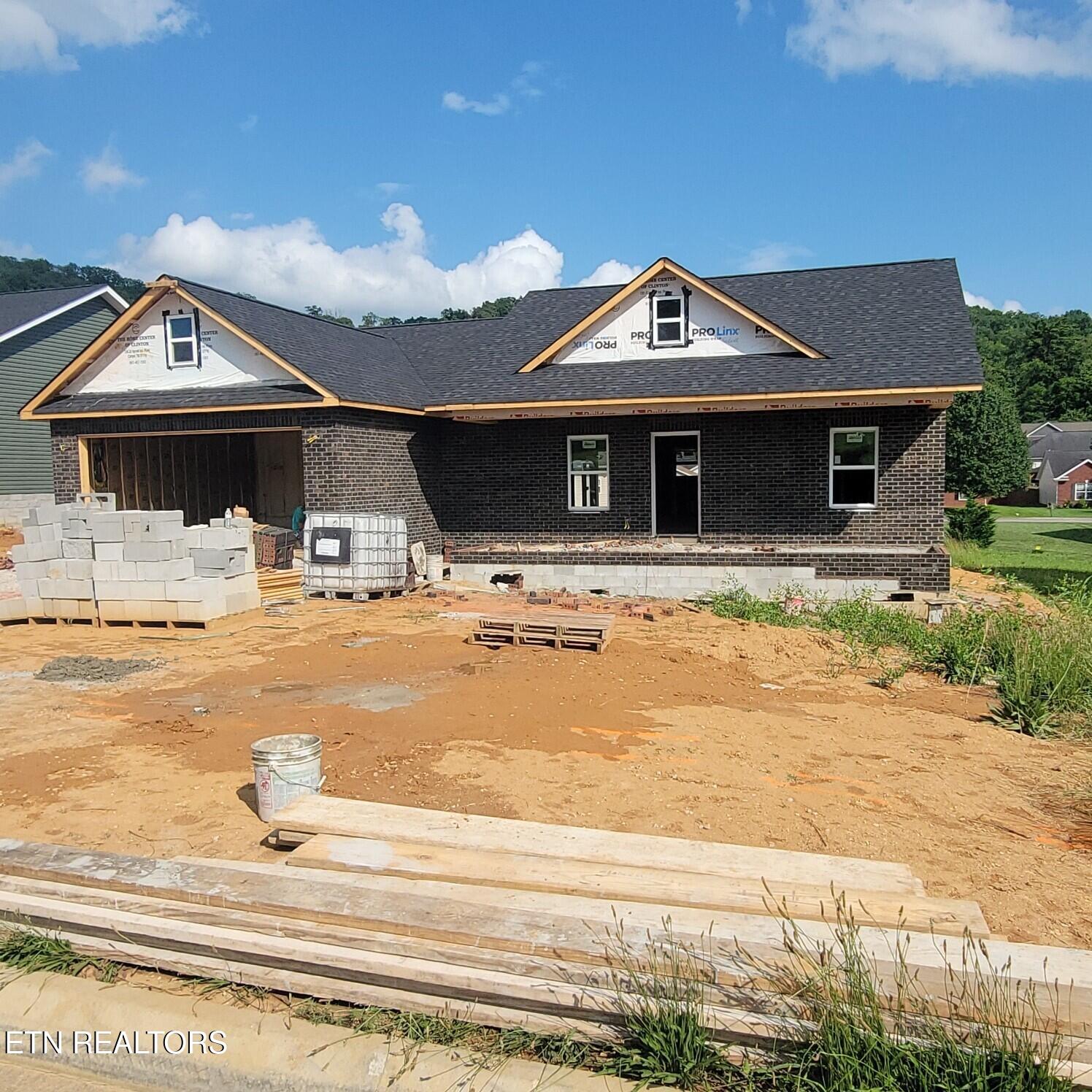 214 Mossy Rock Rd Property Photo 1