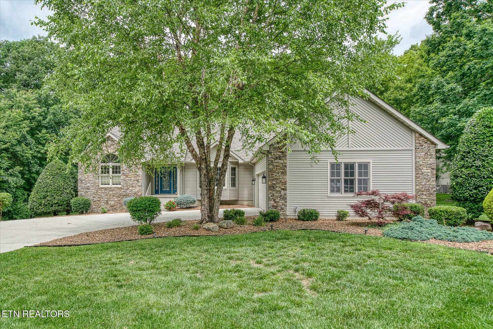 21 Lexham Court Property Photo 4