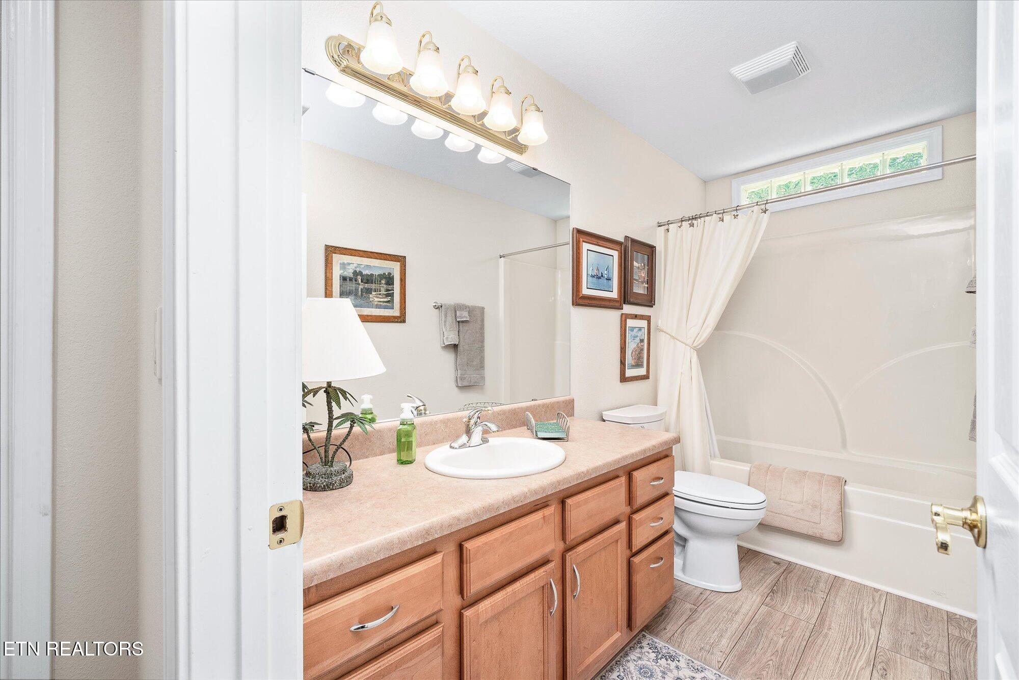 21 Lexham Court Property Photo 26