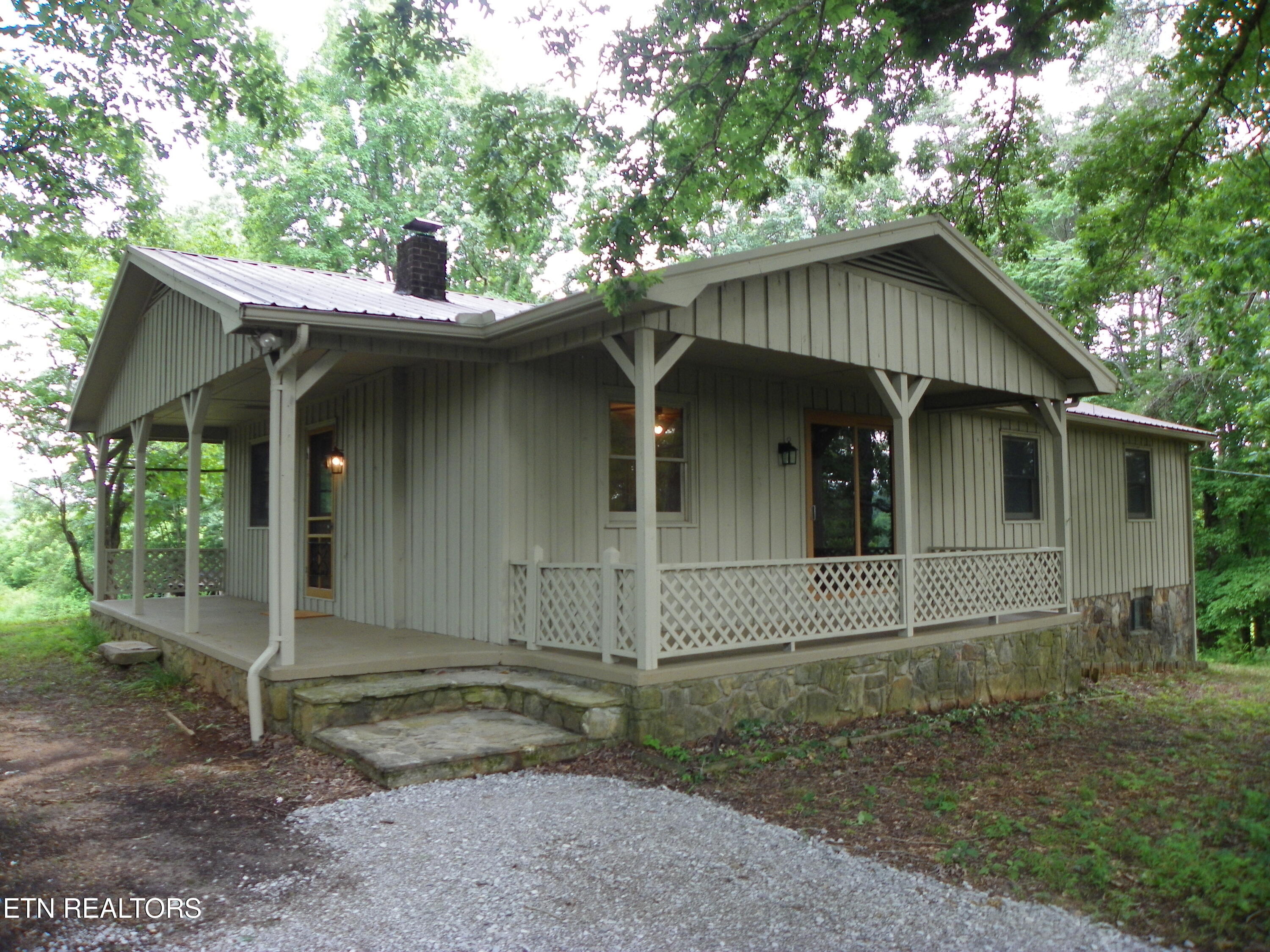 670 Winstead Rd