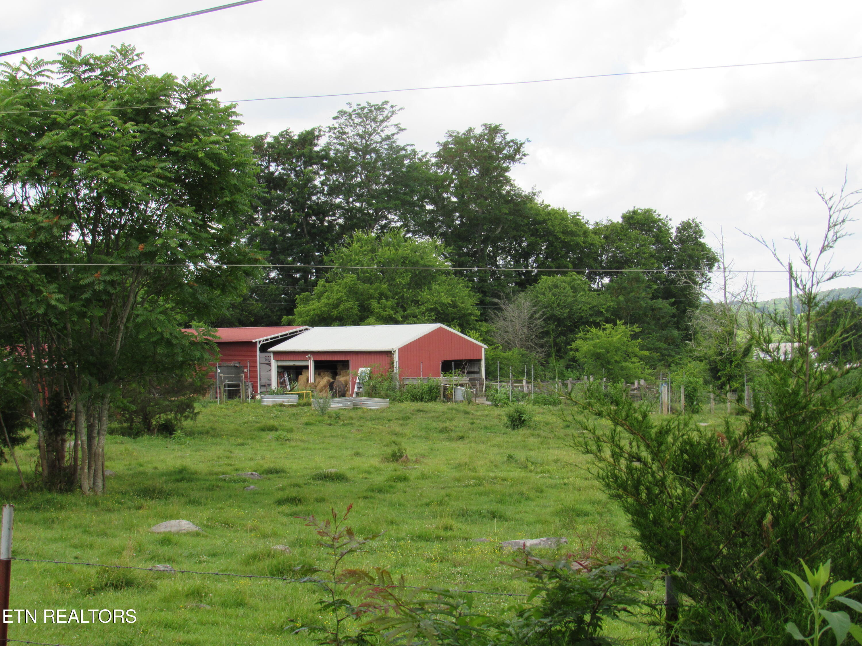 2010 Rocky Valley Rd Property Photo 7