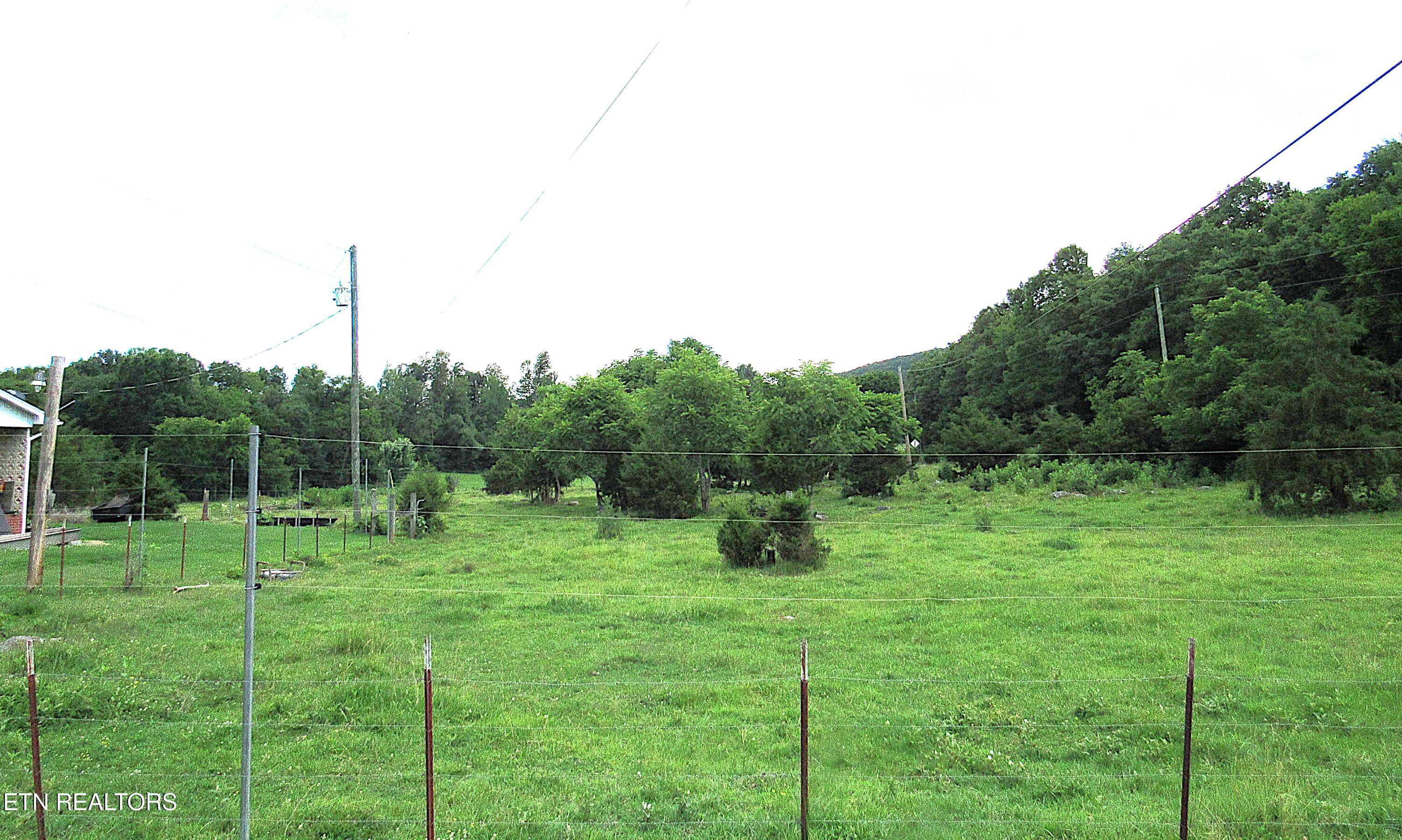 2010 Rocky Valley Rd Property Photo 9