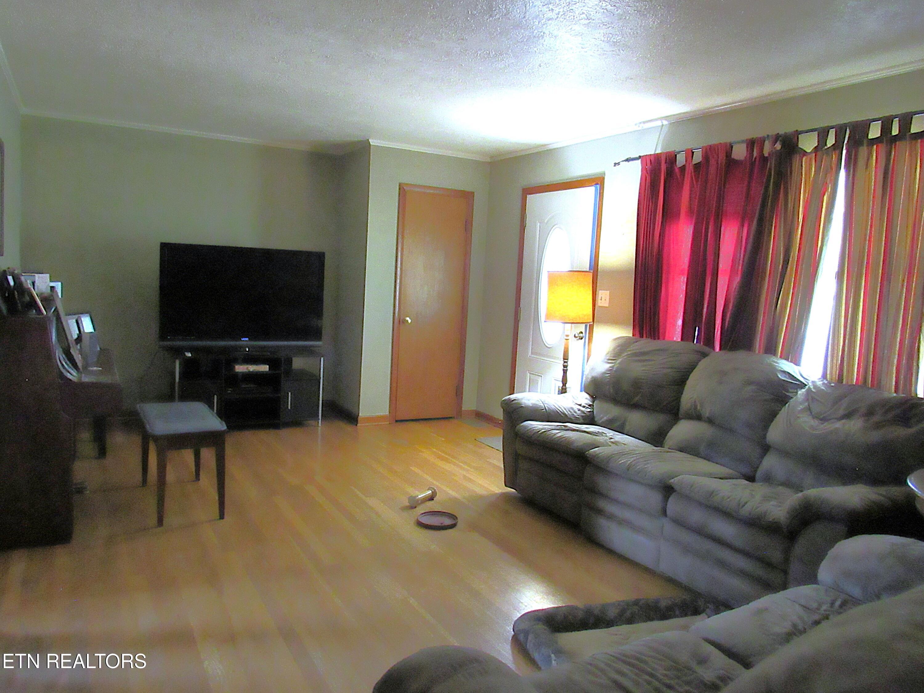2010 Rocky Valley Rd Property Photo 18