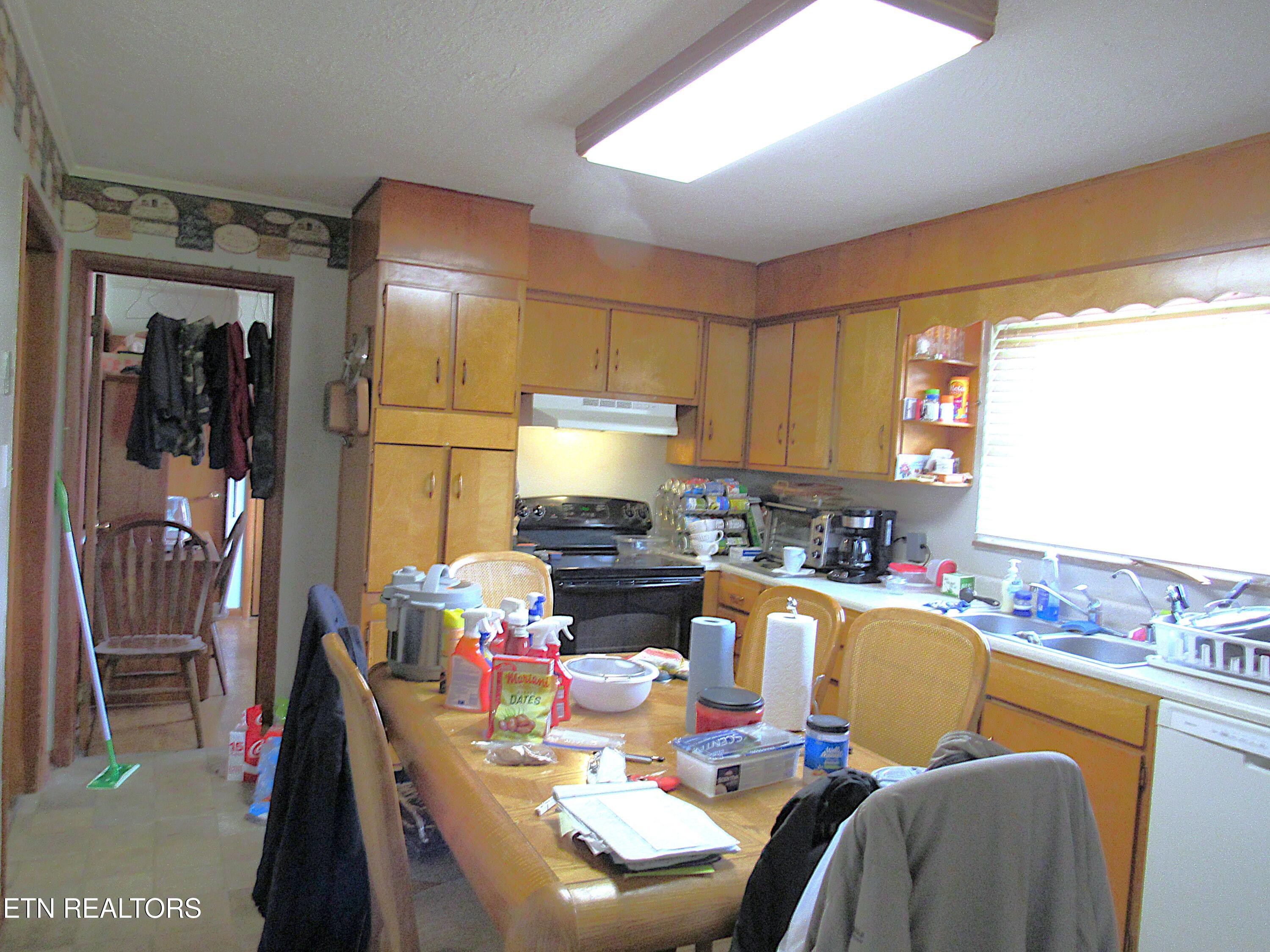 2010 Rocky Valley Rd Property Photo 26