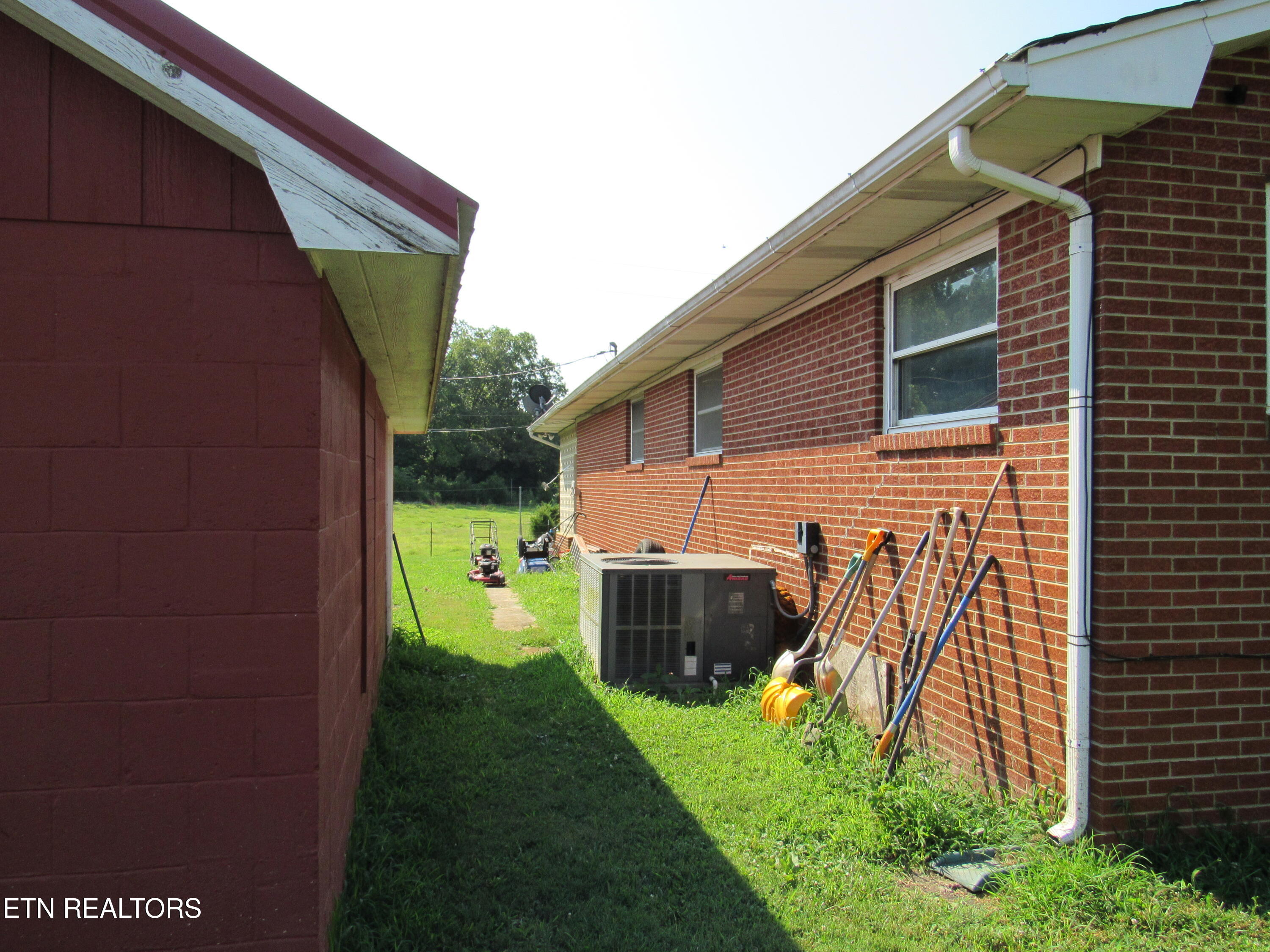 2010 Rocky Valley Rd Property Photo 29