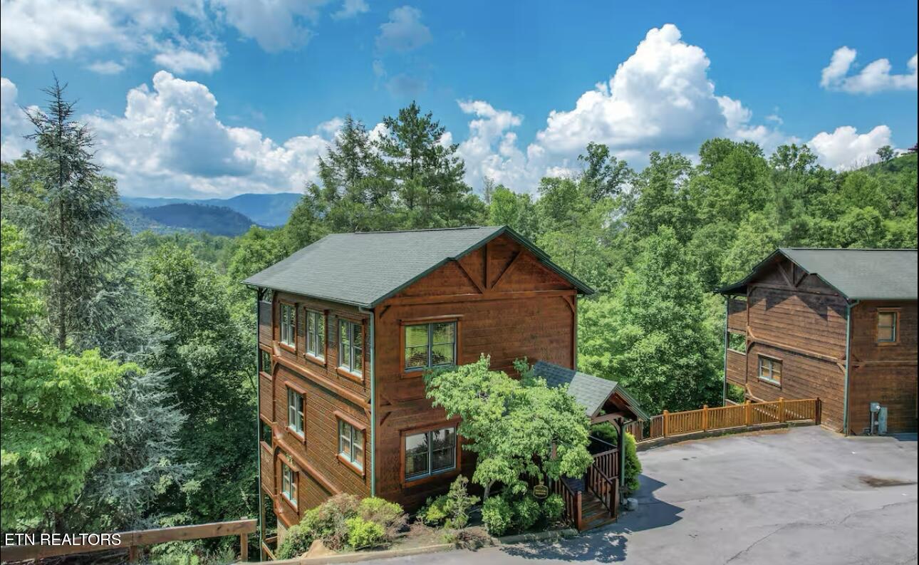 808 Great Smoky Way Property Photo 1