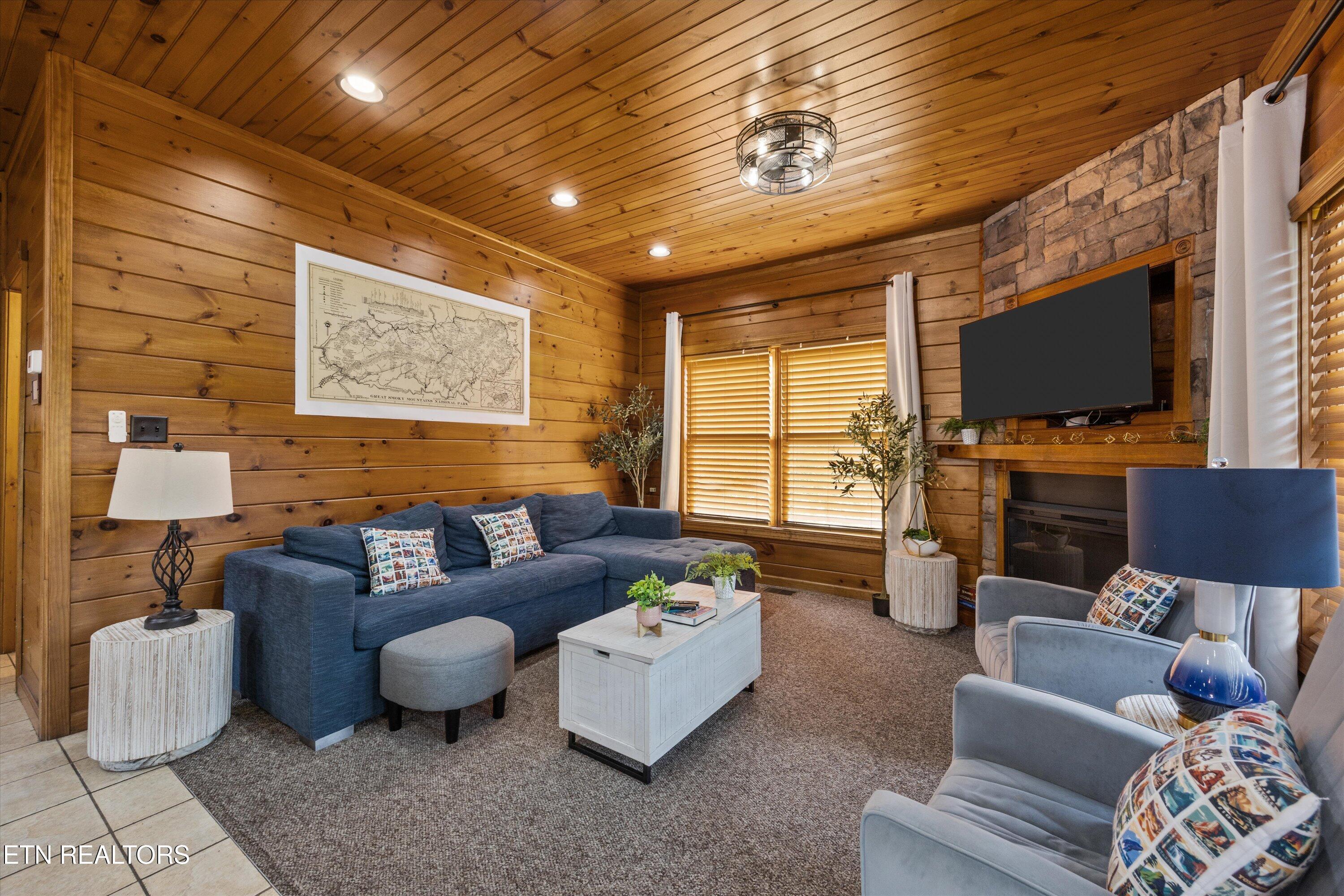 808 Great Smoky Way Property Photo 10