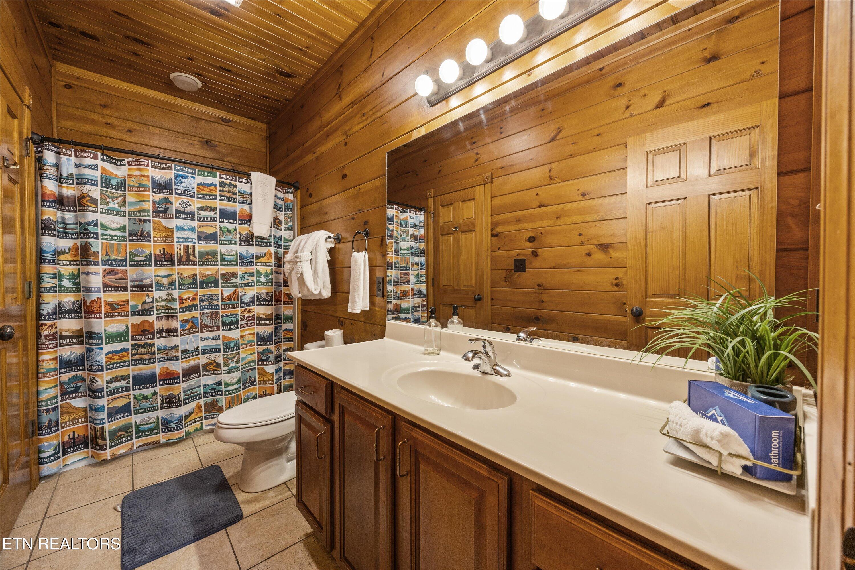 808 Great Smoky Way Property Photo 14