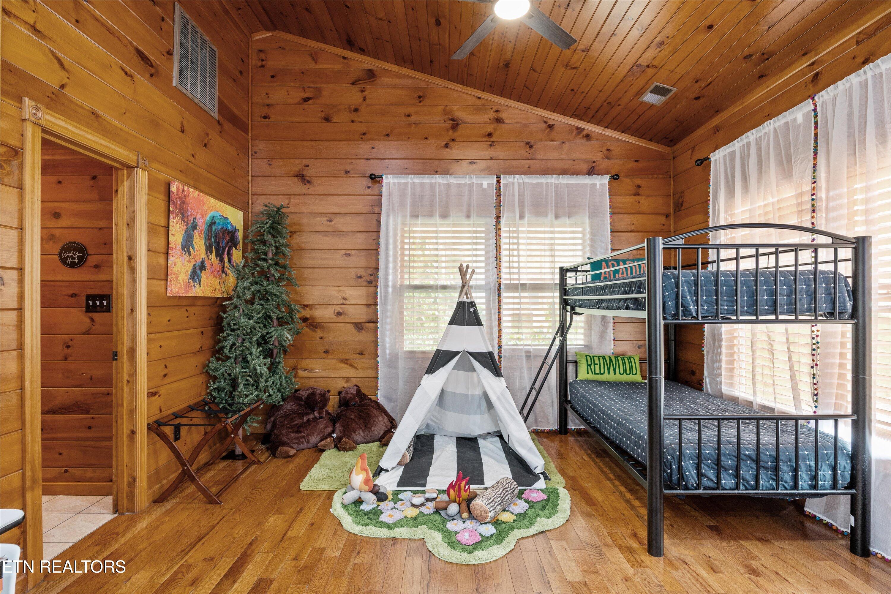 808 Great Smoky Way Property Photo 24