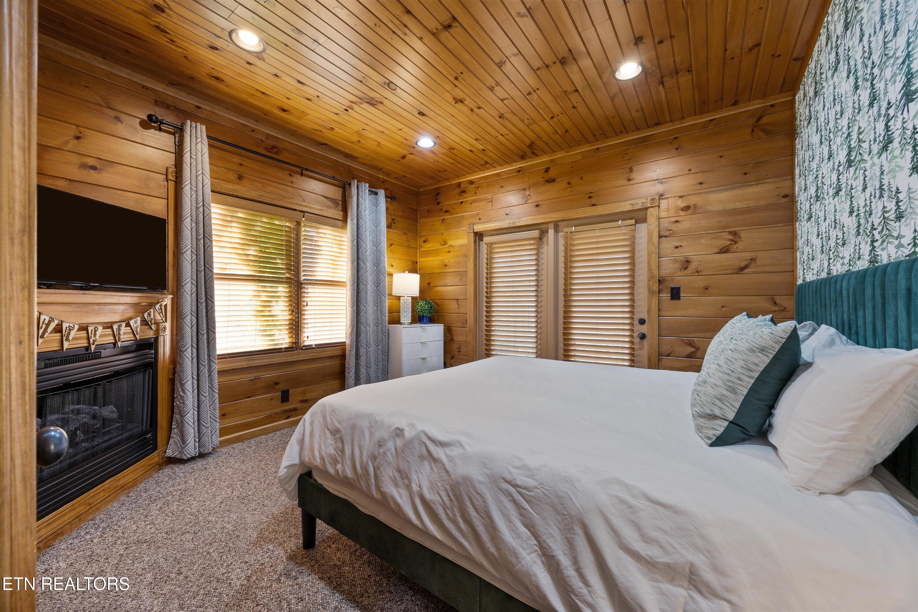 808 Great Smoky Way Property Photo 31